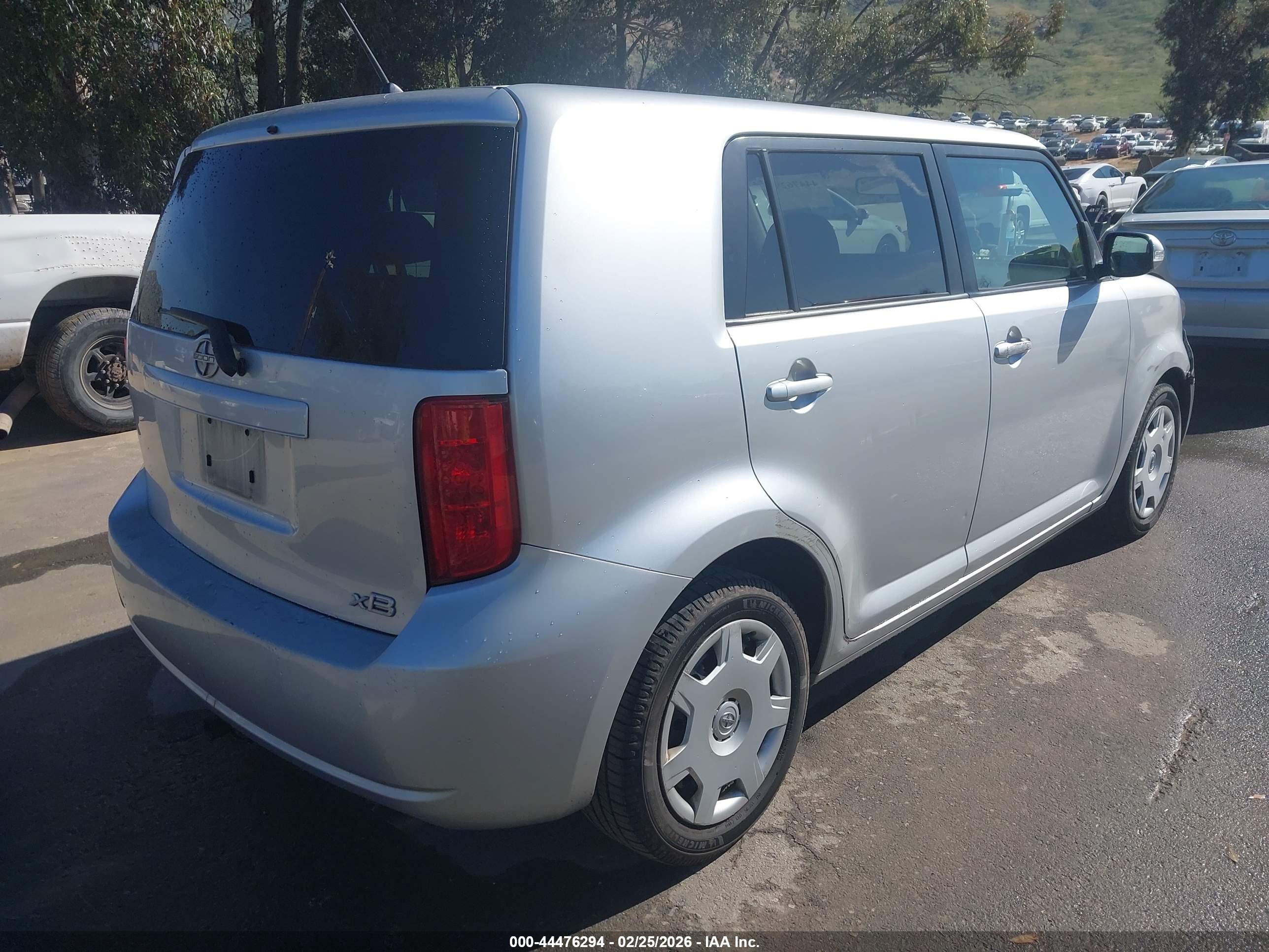 SCION XB image 4