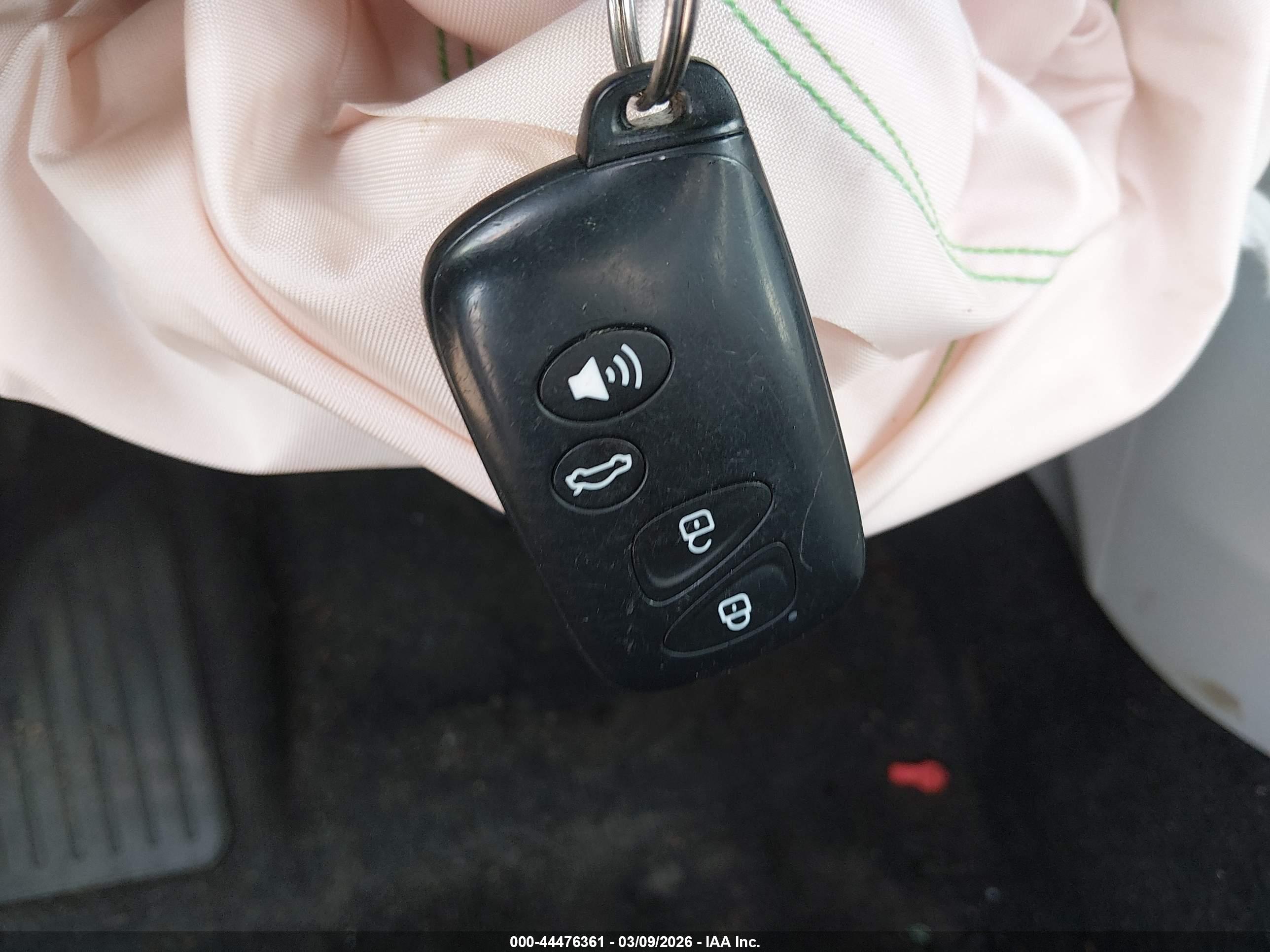 TOYOTA PRIUS image 11