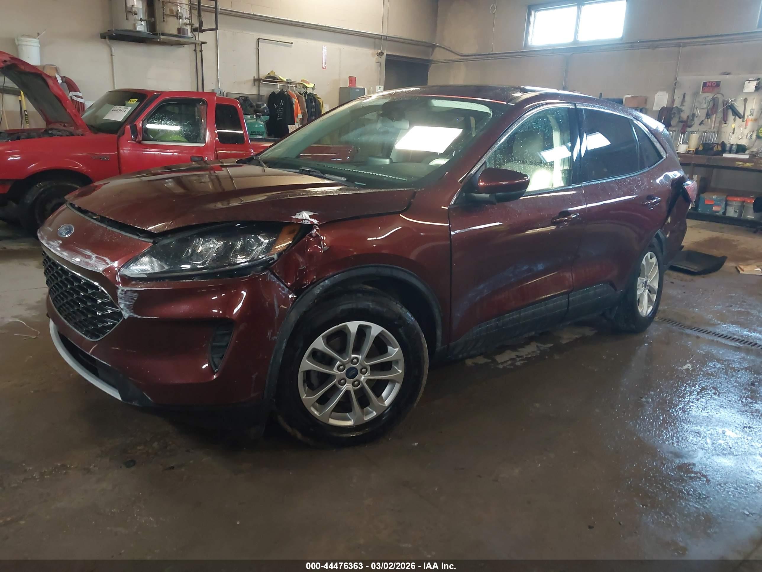 FORD ESCAPE image 2