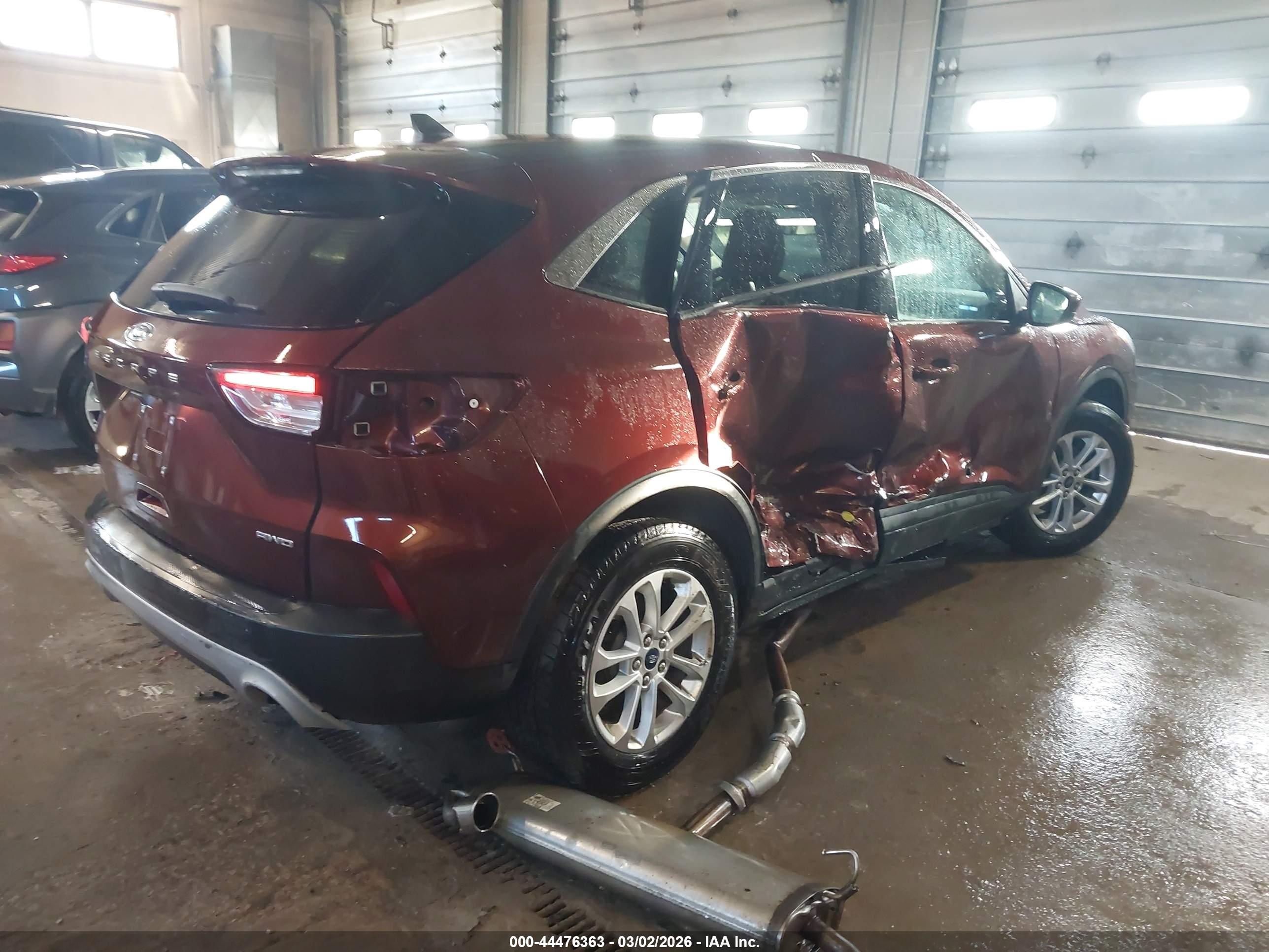 FORD ESCAPE image 4