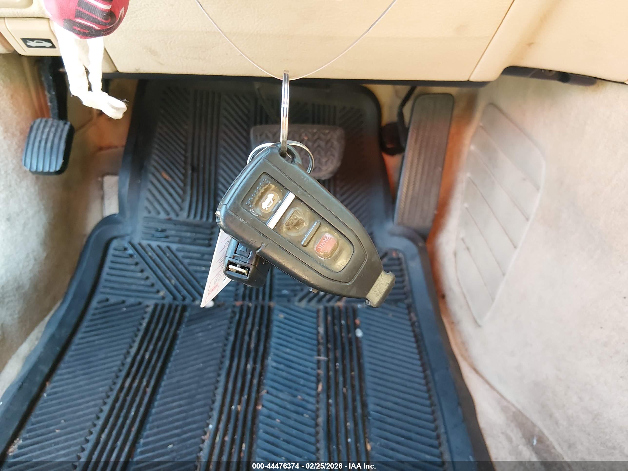 LEXUS LS image 11