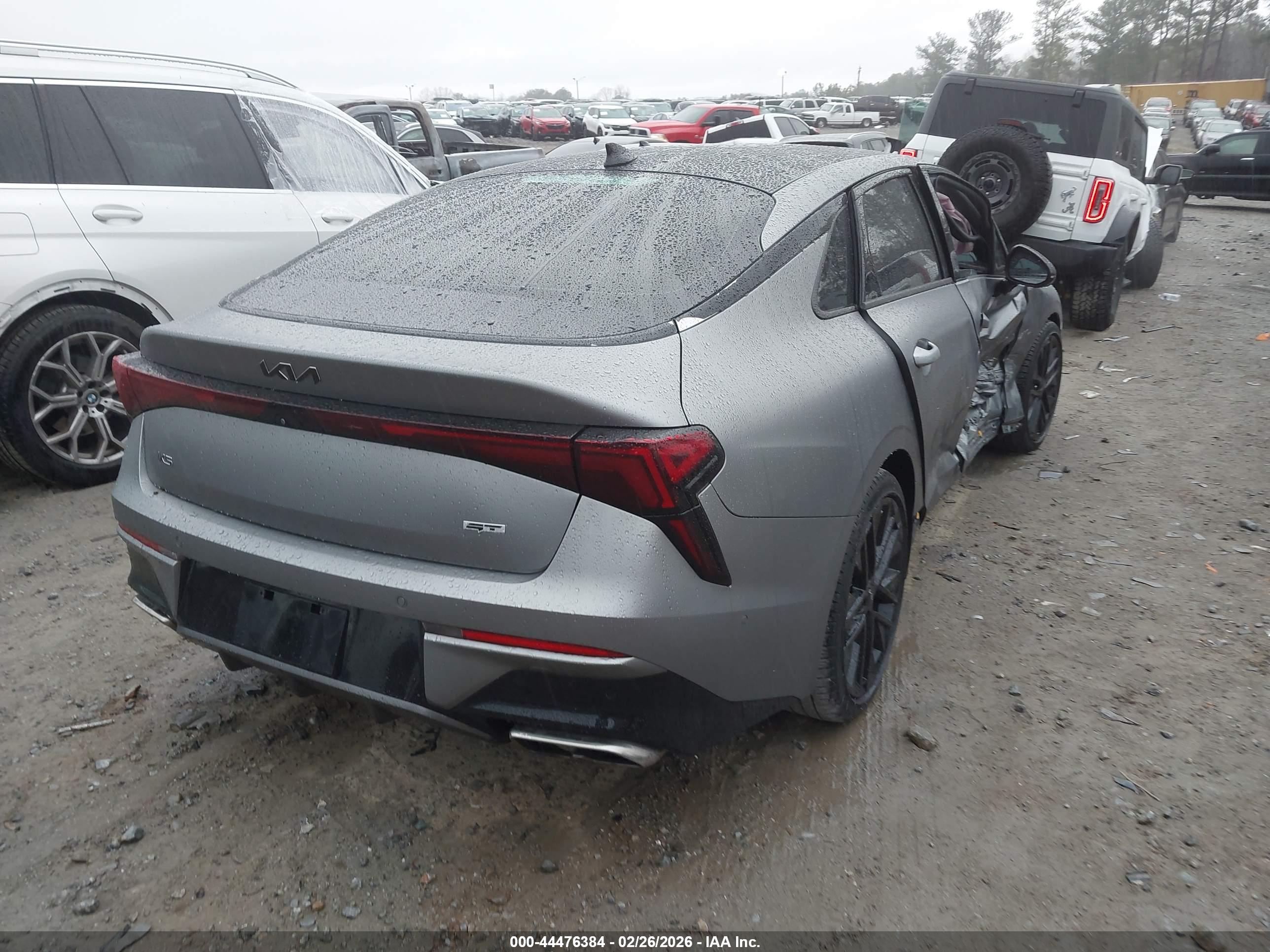 KIA K5 image 4