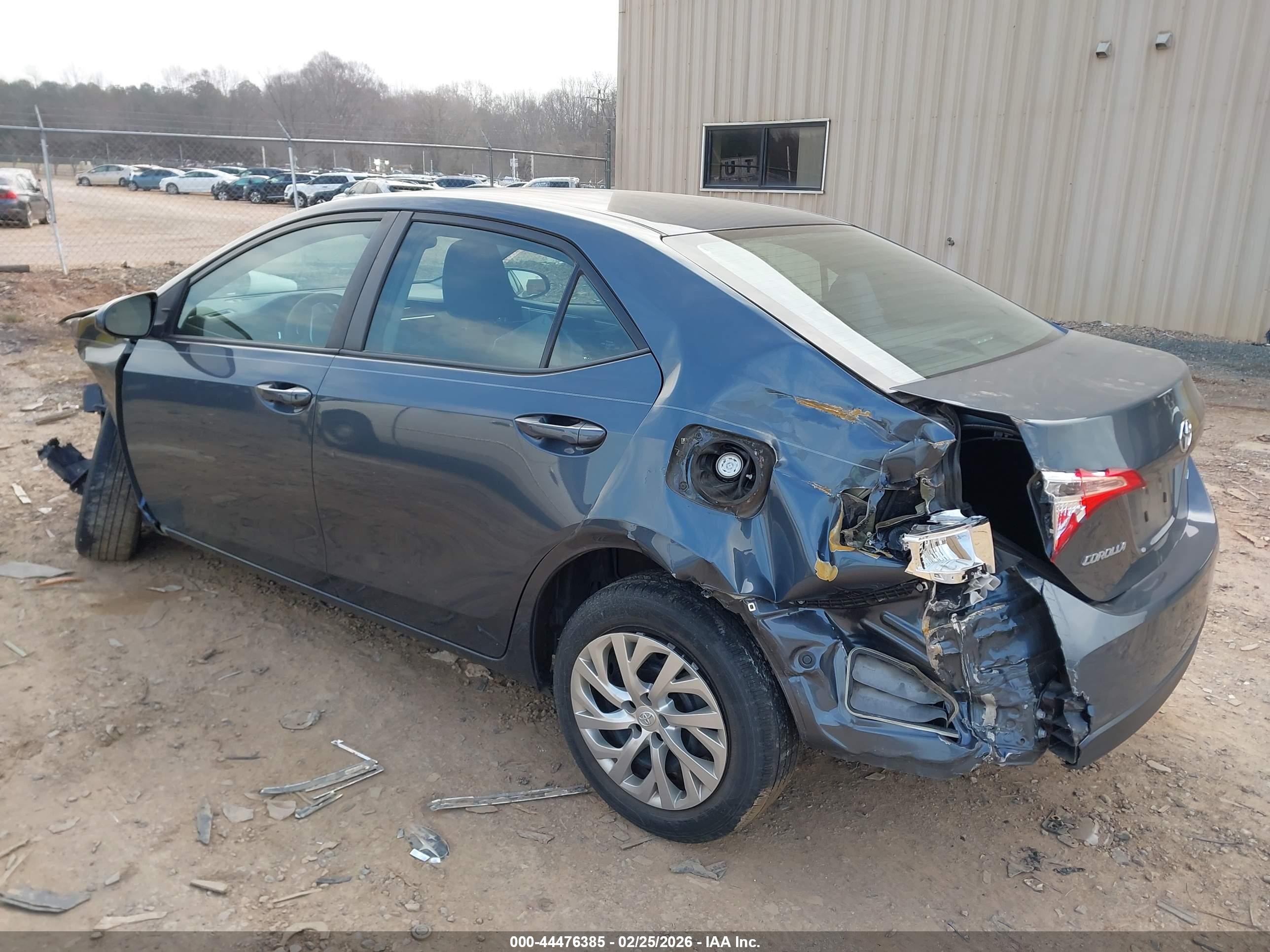 TOYOTA COROLLA image 3