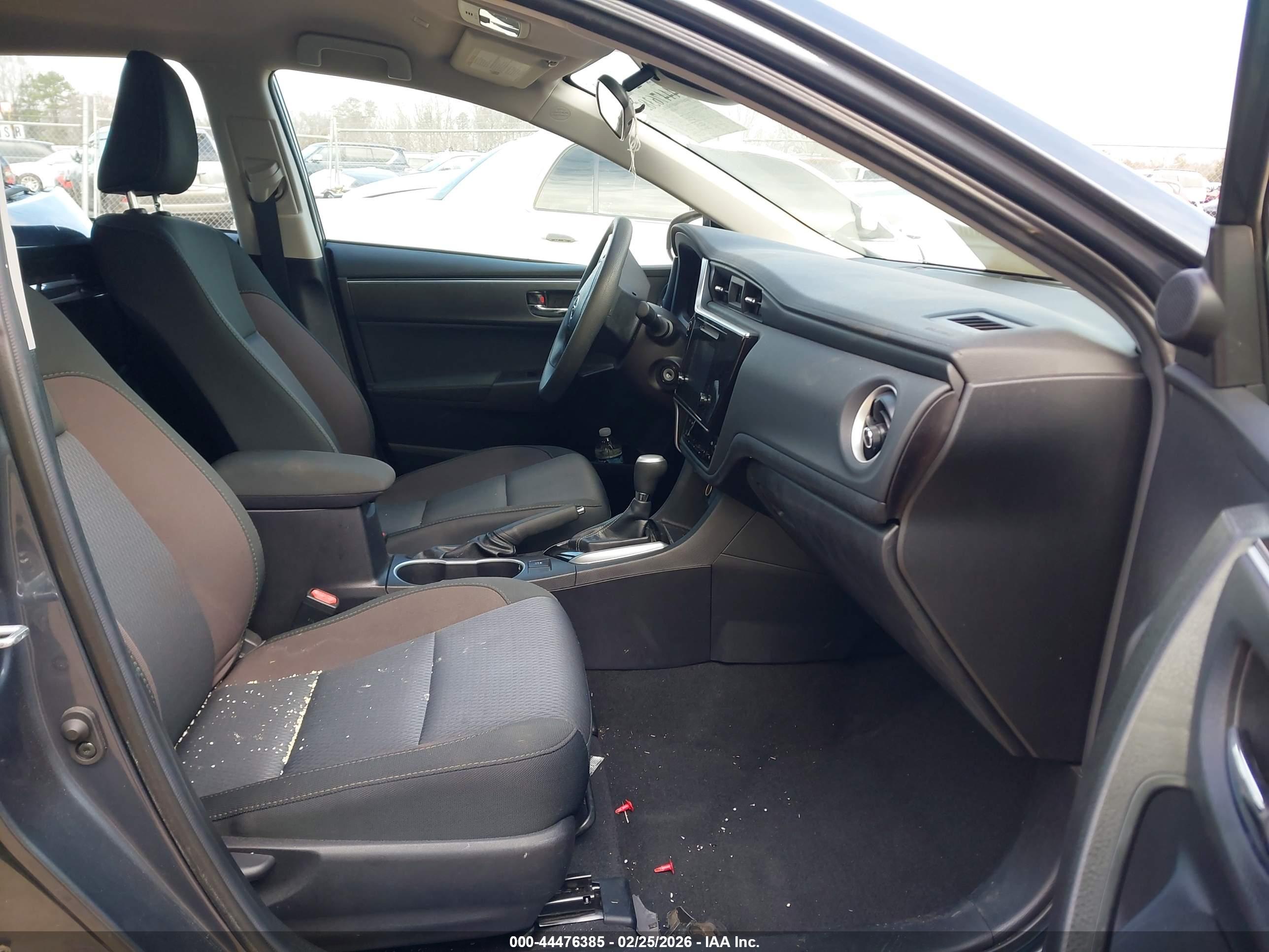 TOYOTA COROLLA image 5