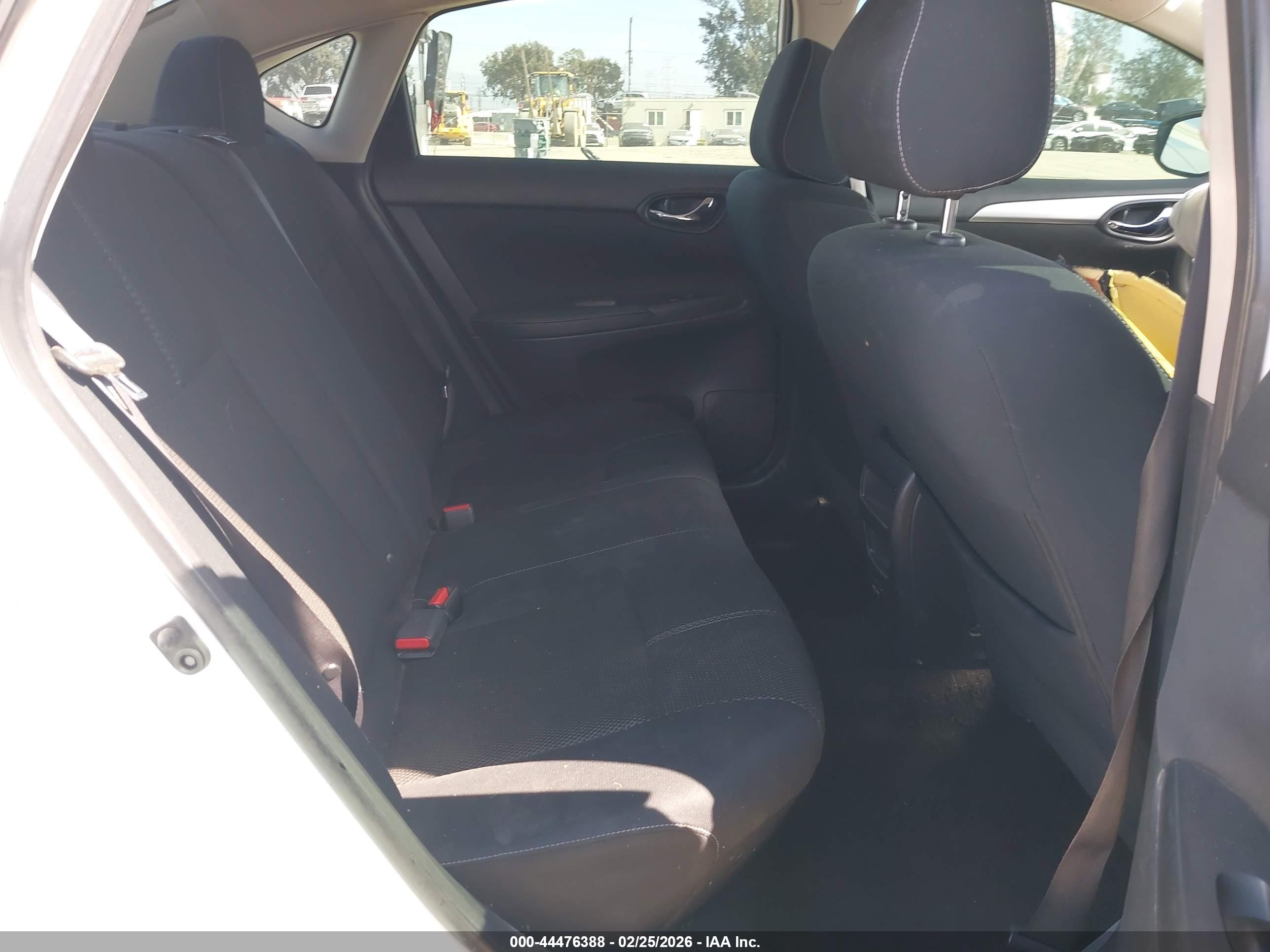 NISSAN SENTRA image 8