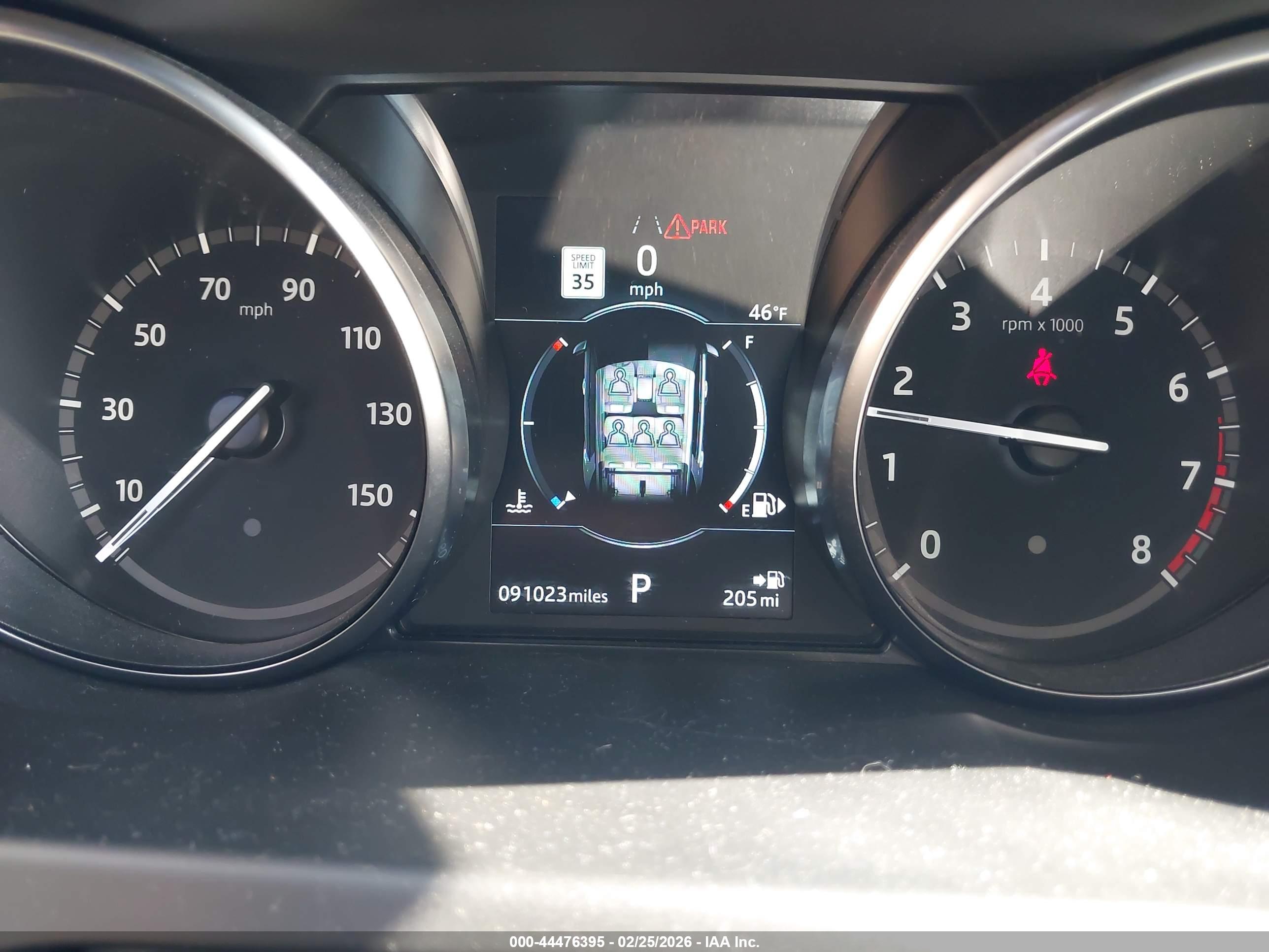 LAND ROVER image 7