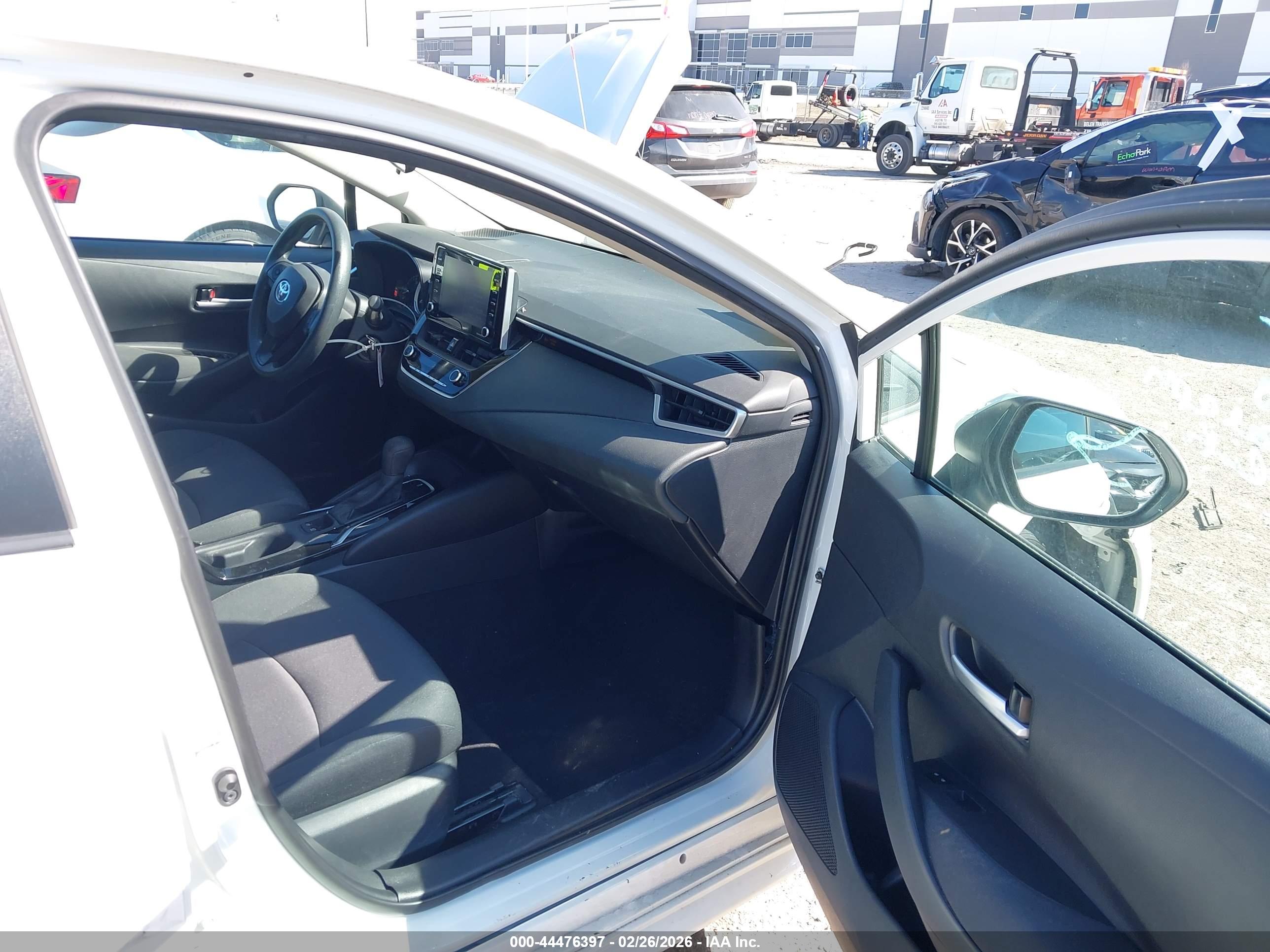TOYOTA COROLLA image 5