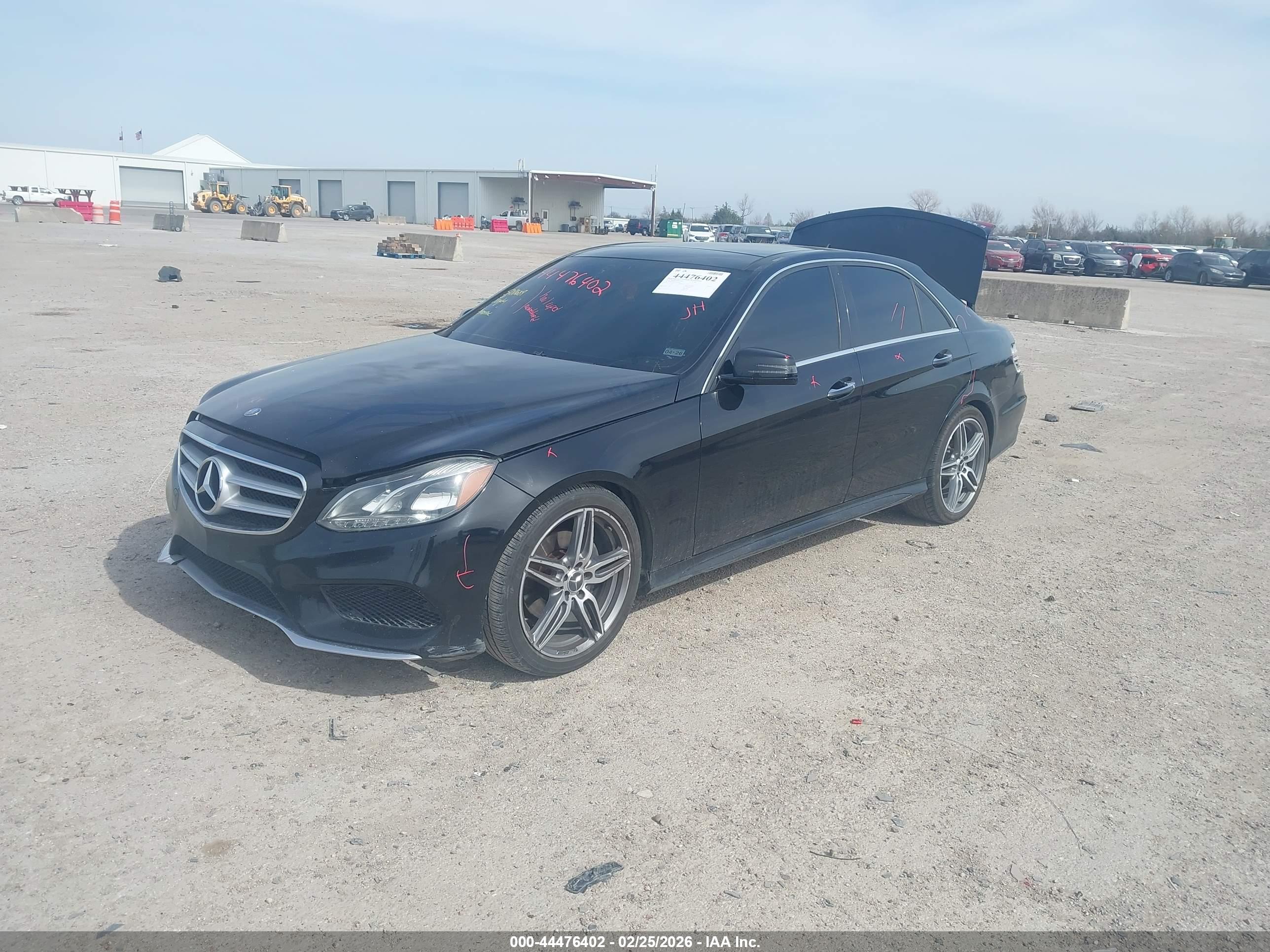 MERCEDES-BENZ E image 2