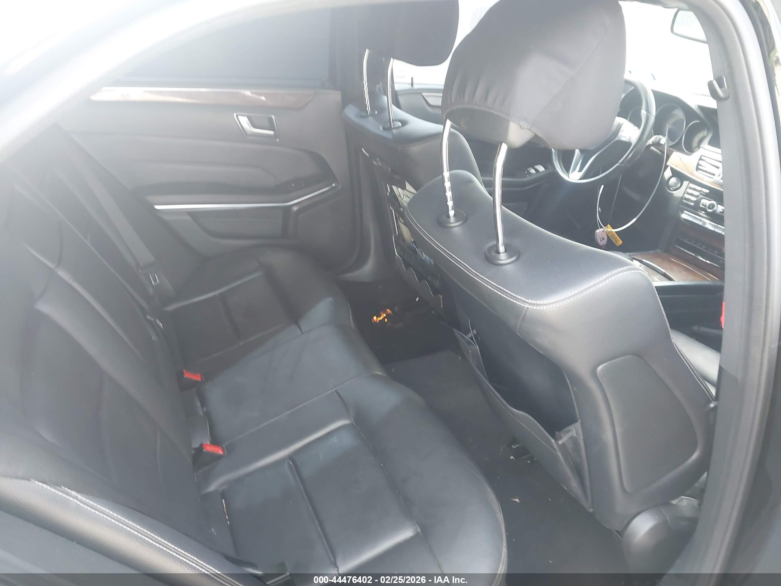 MERCEDES-BENZ E image 8