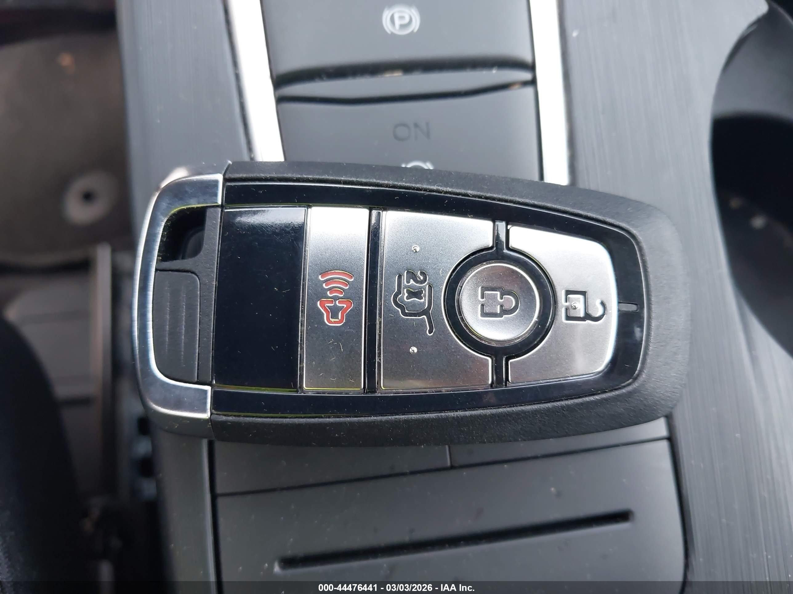 FORD ESCAPE image 11