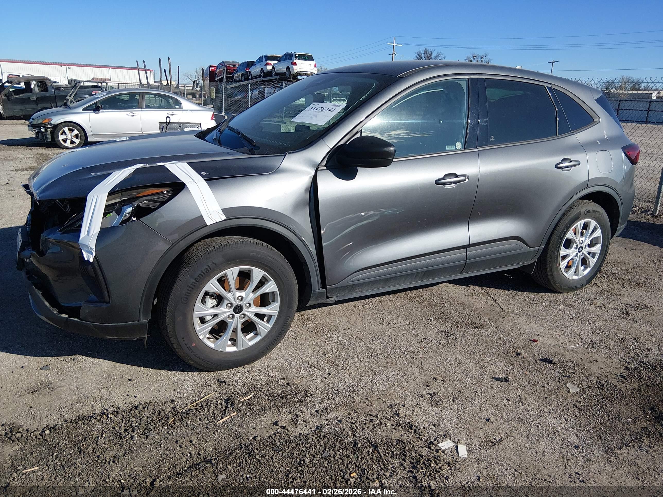 FORD ESCAPE image 2