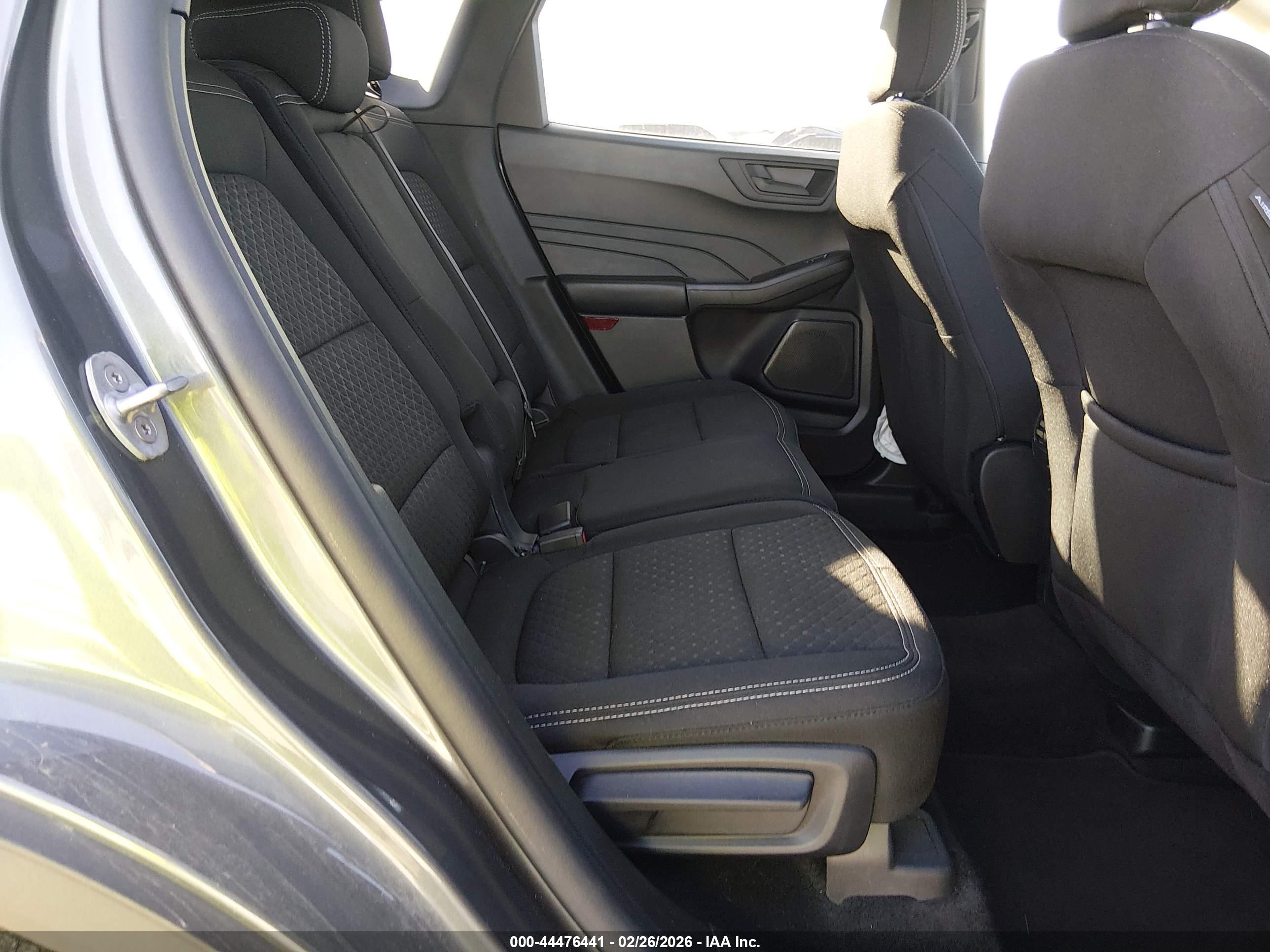 FORD ESCAPE image 8