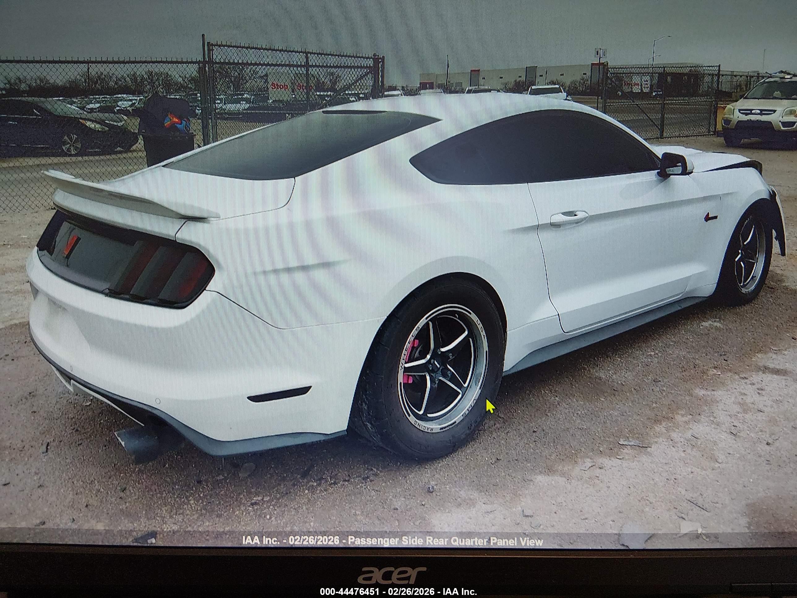 FORD MUSTANG image 4