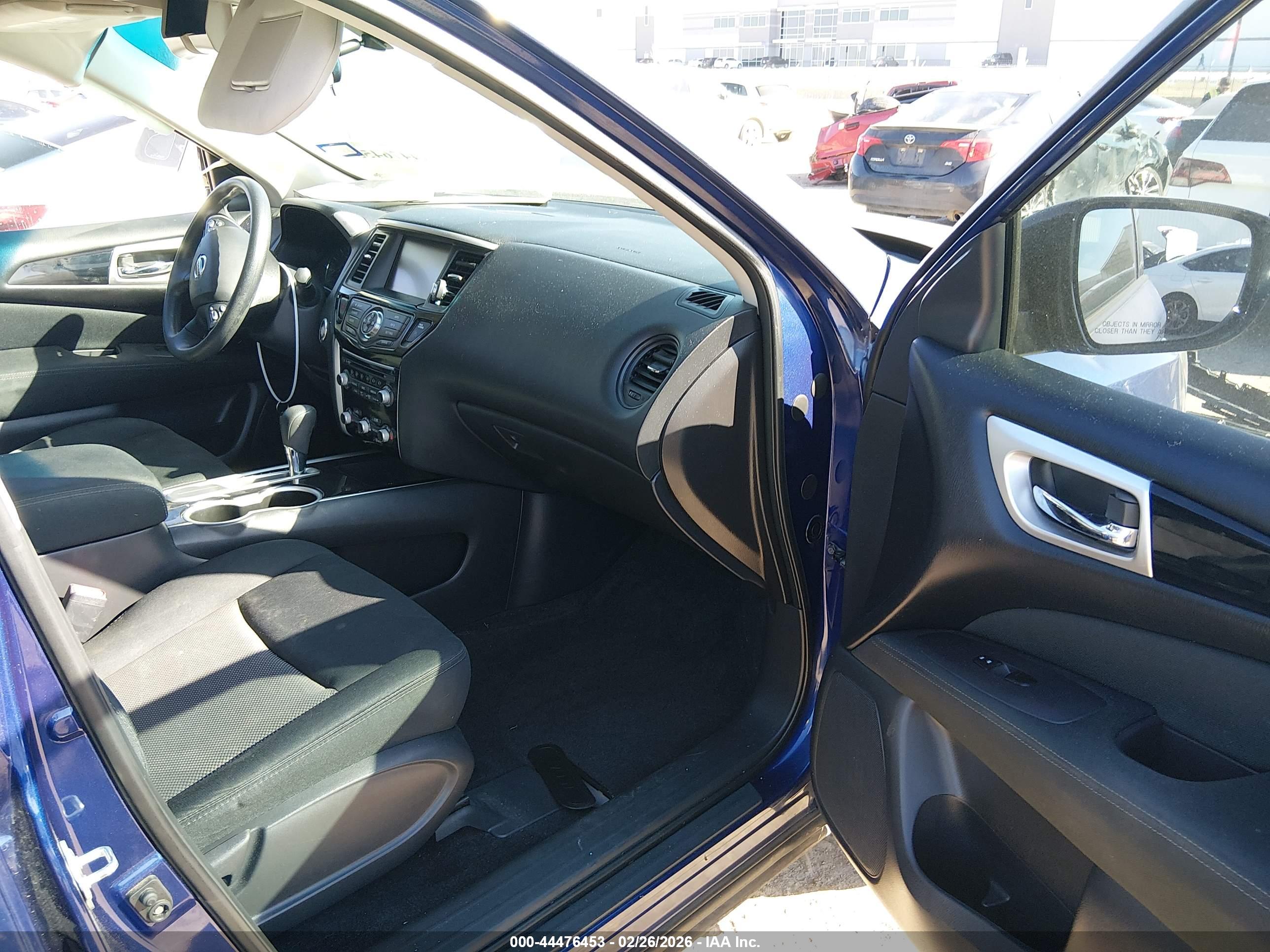NISSAN PATHFINDER image 5
