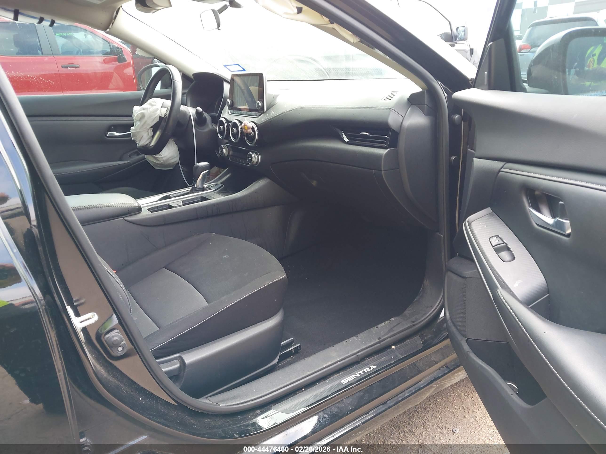 NISSAN SENTRA image 5