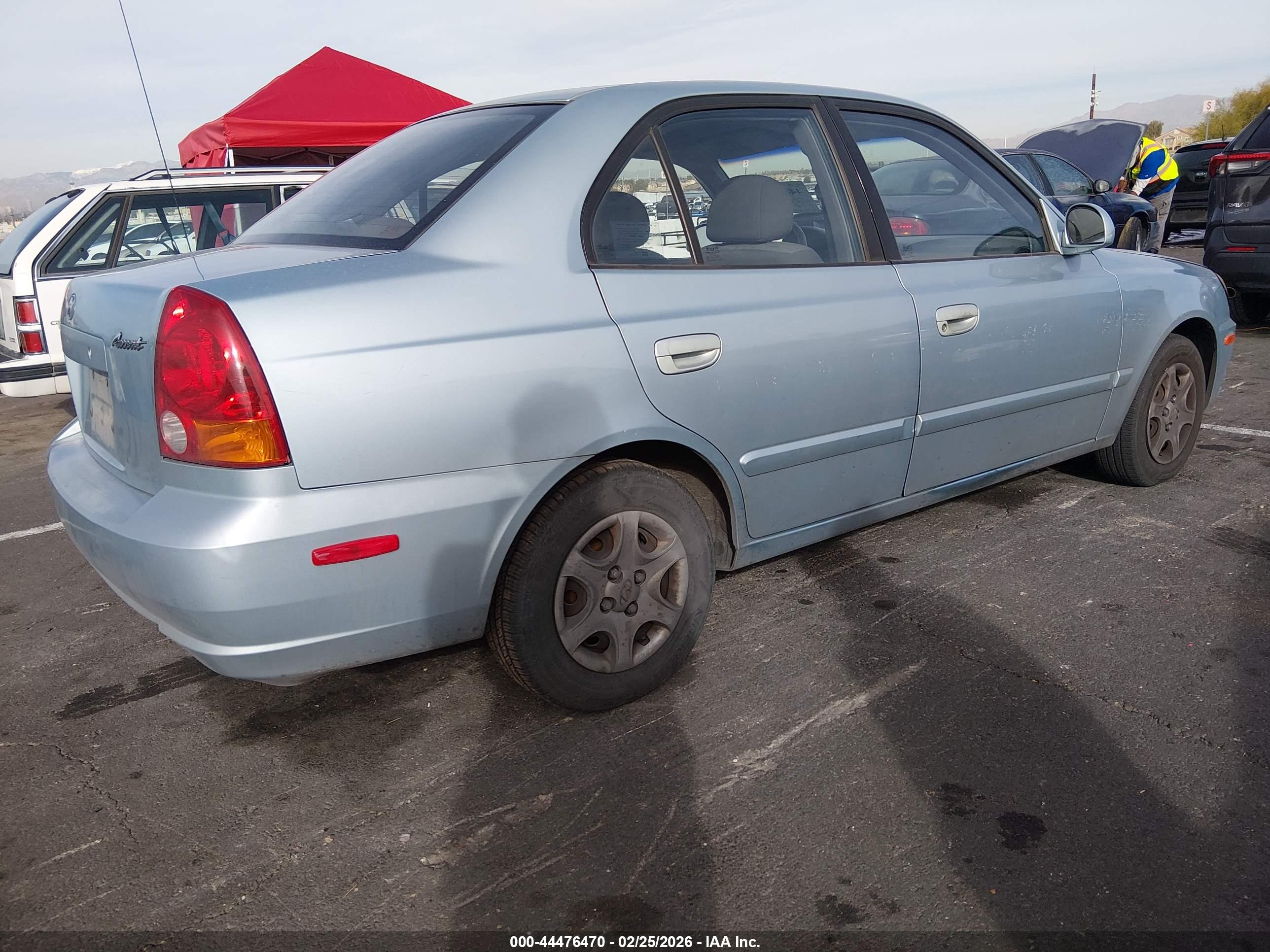 HYUNDAI ACCENT image 4