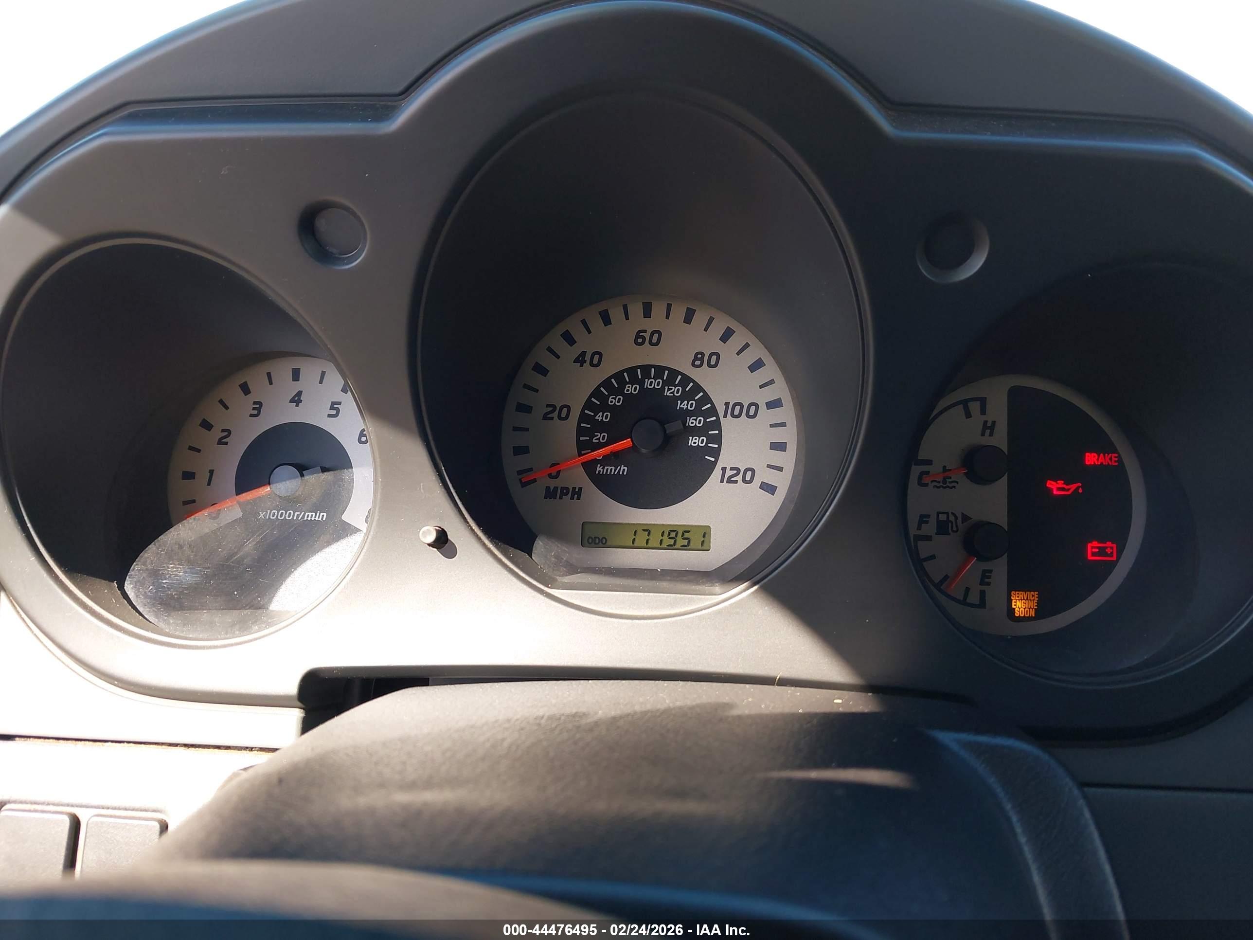 NISSAN FRONTIER image 7