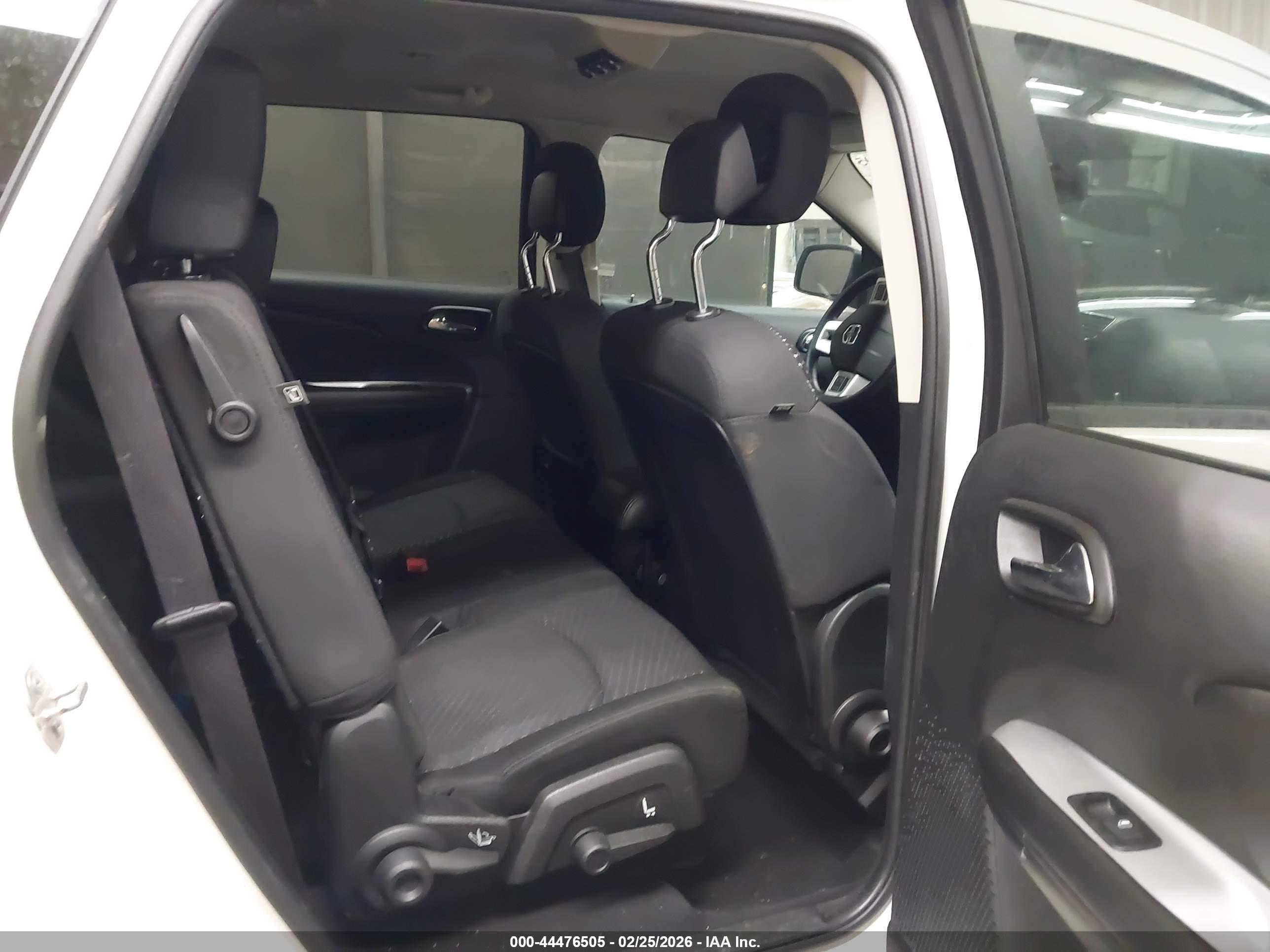 DODGE JOURNEY image 8