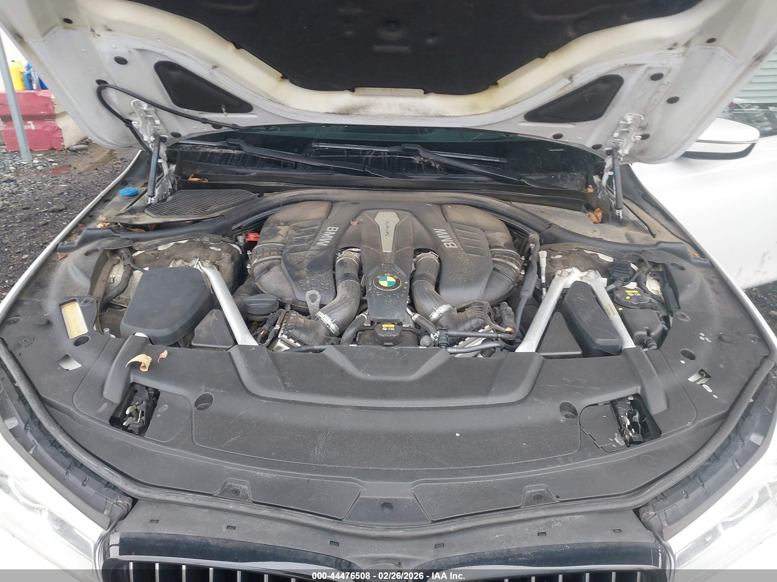 BMW 750I image 10