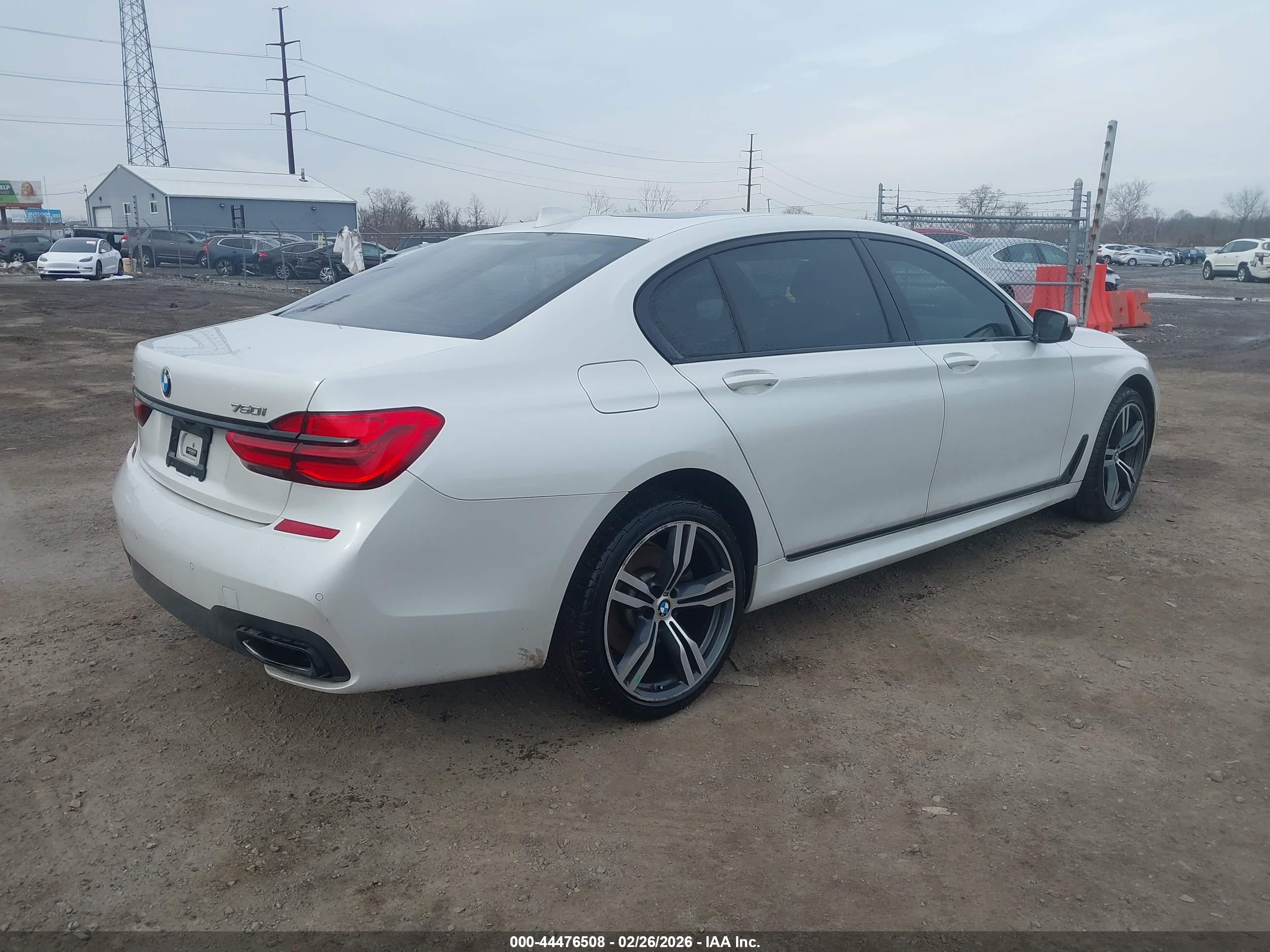 BMW 750I image 4