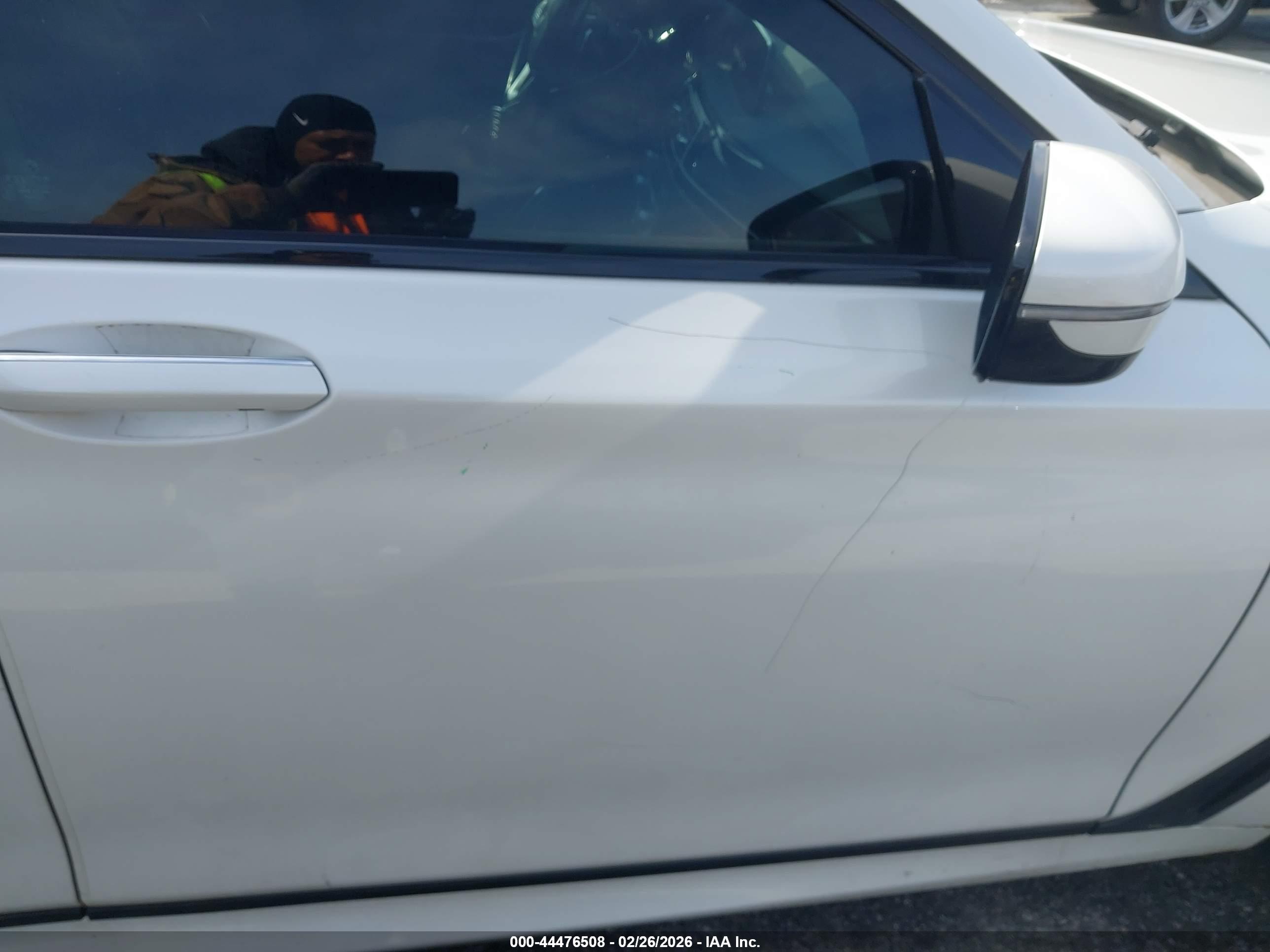 BMW 750I image 6