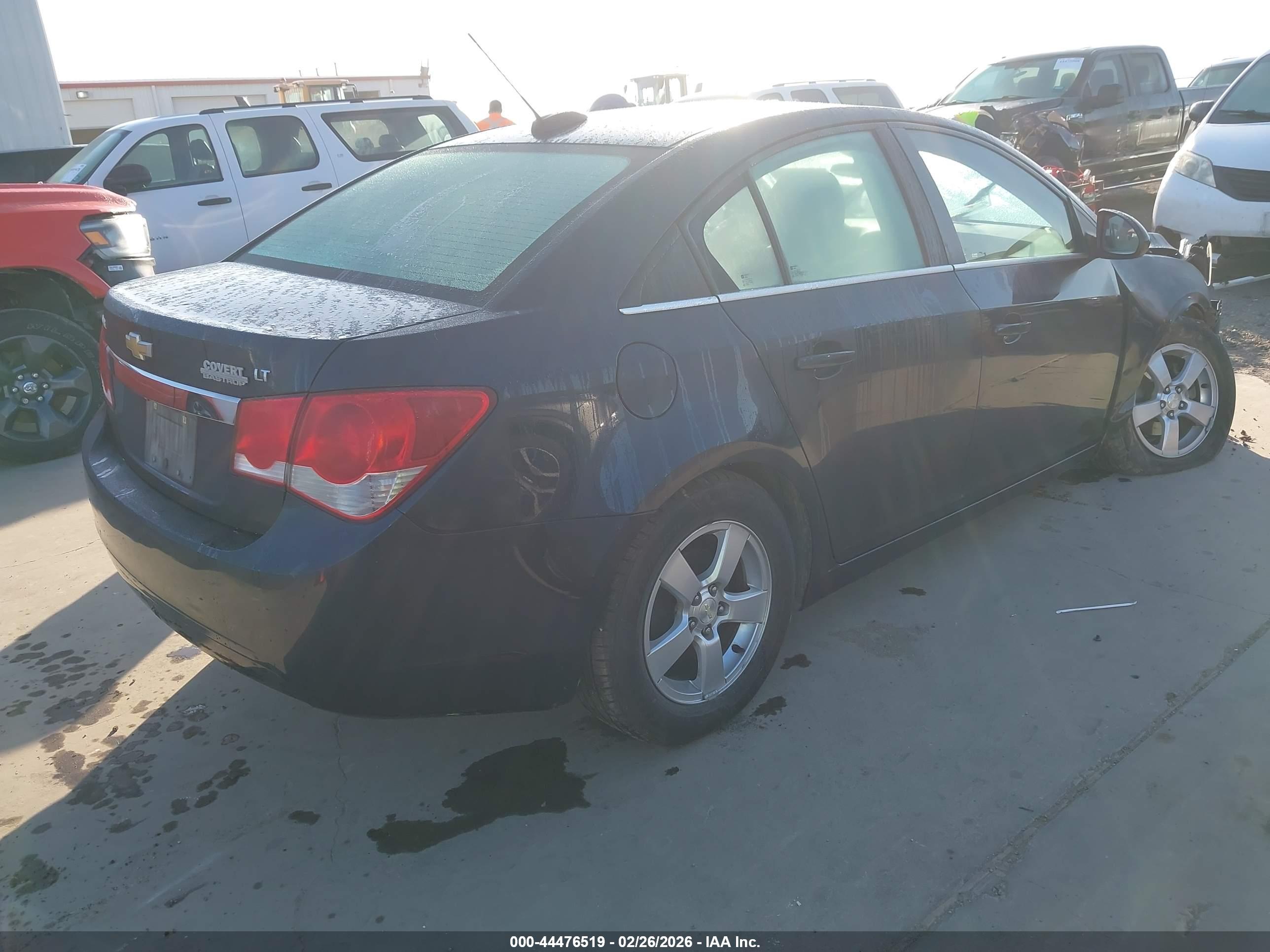 CHEVROLET CRUZE image 4