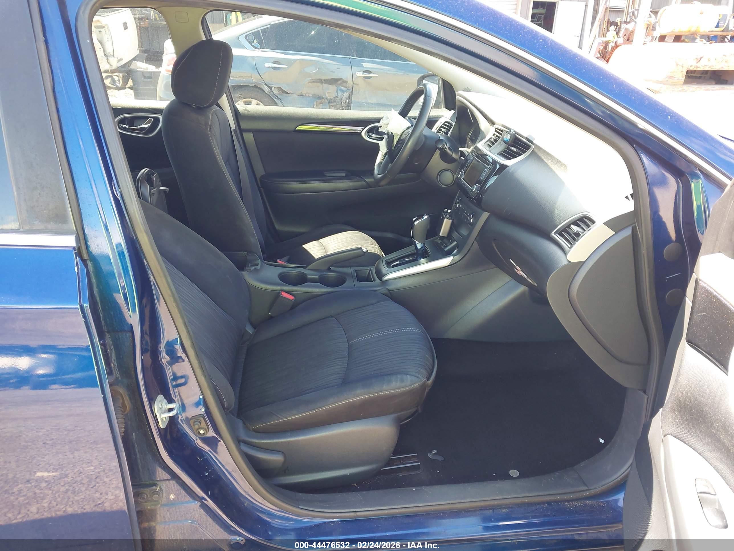 NISSAN SENTRA image 5