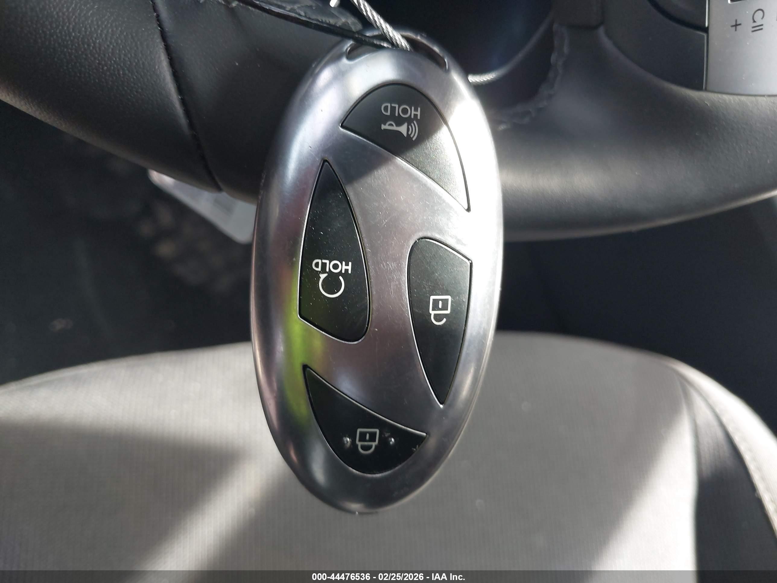 HYUNDAI KONA image 11