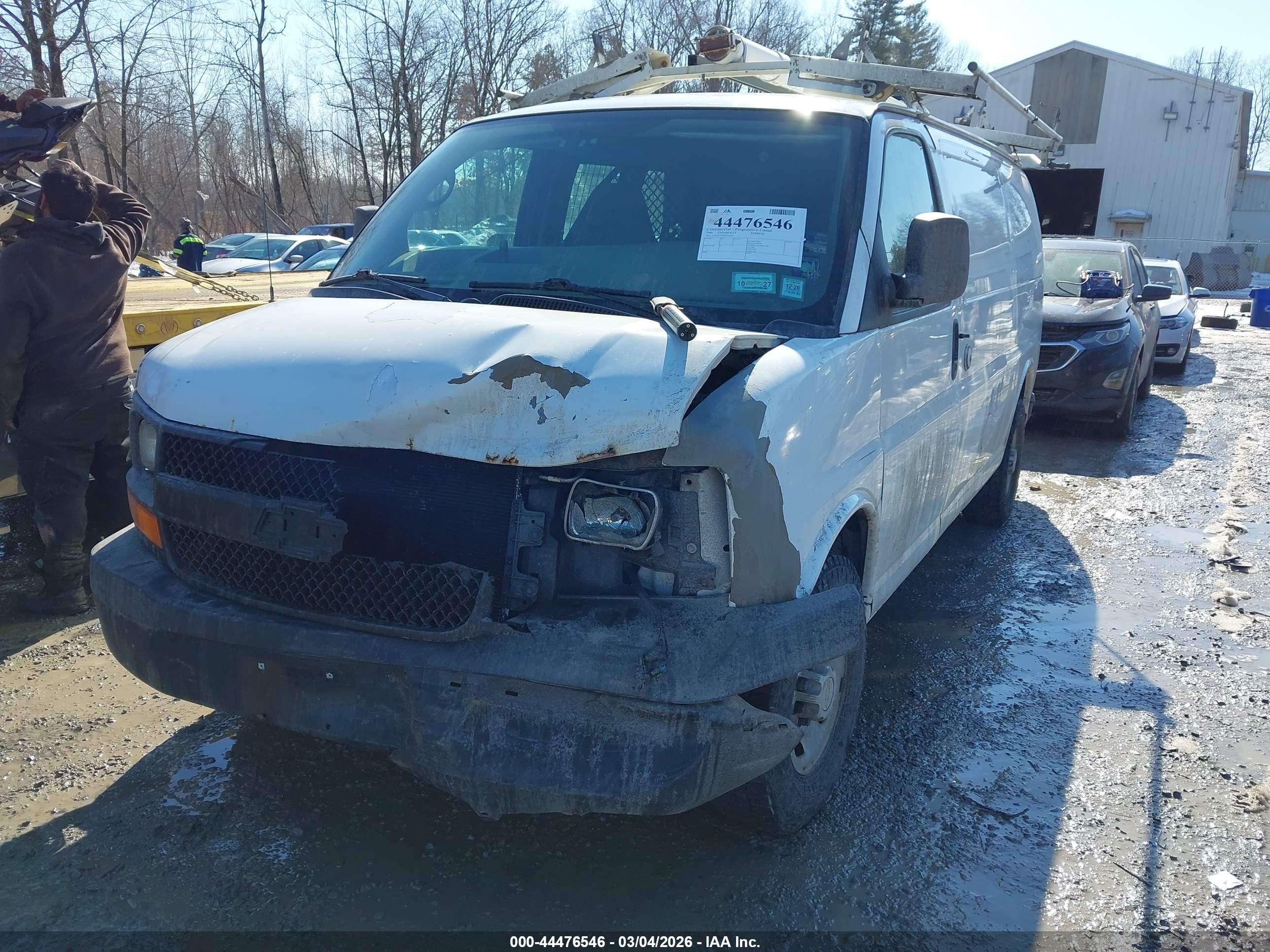 CHEVROLET EXPRESS image 6