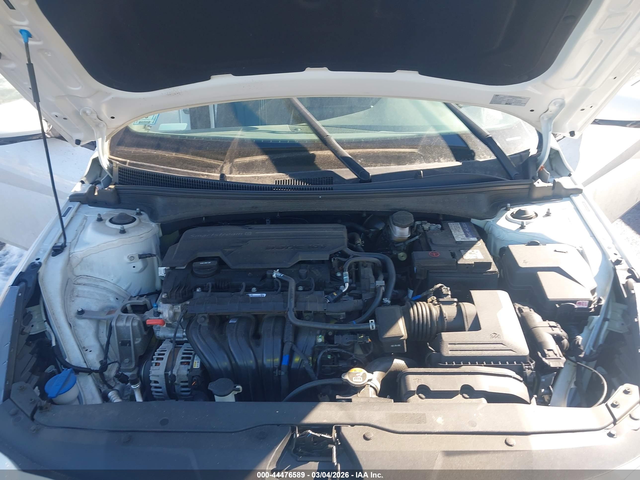 HYUNDAI ELANTRA image 10