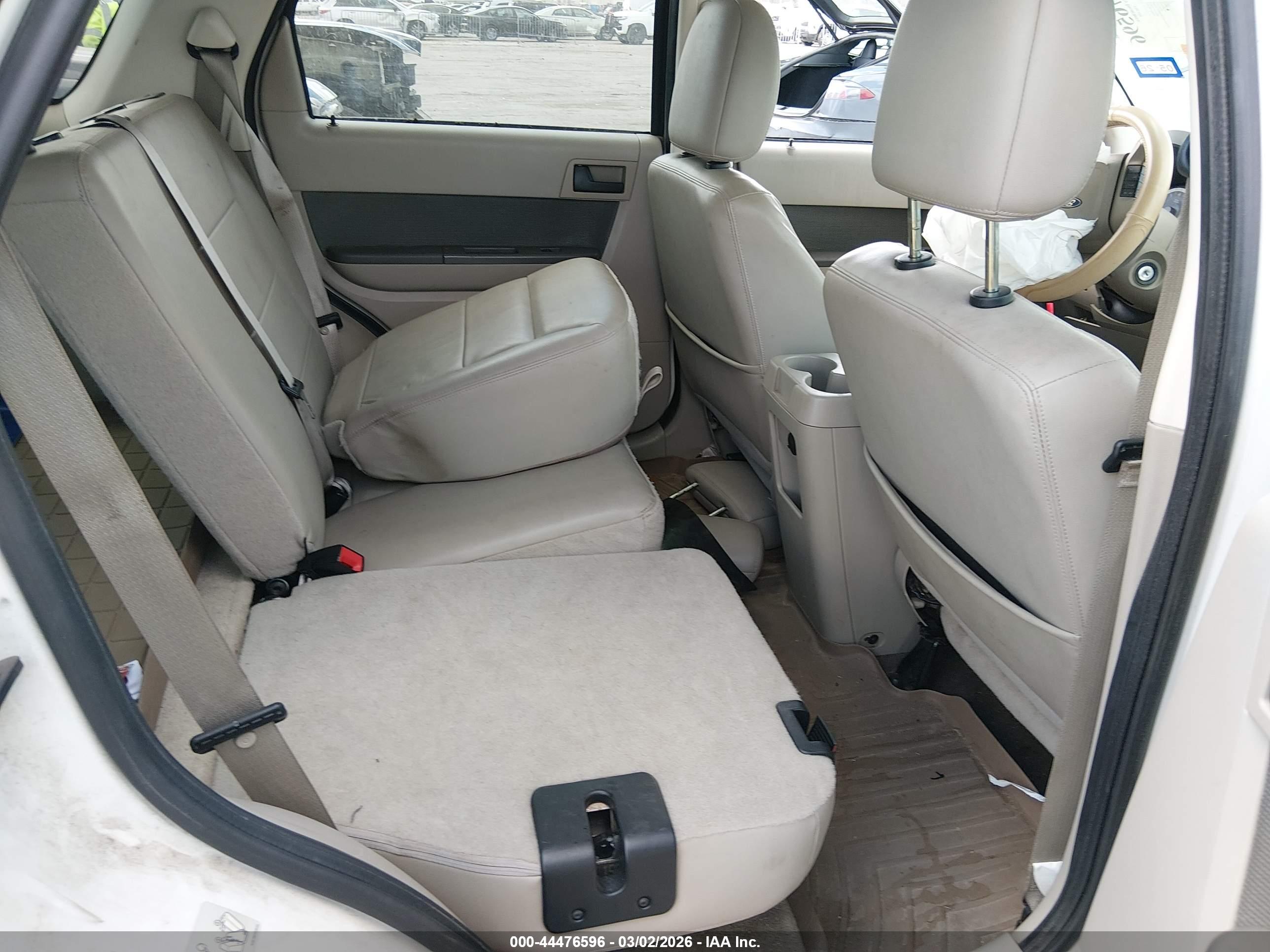 FORD ESCAPE image 8
