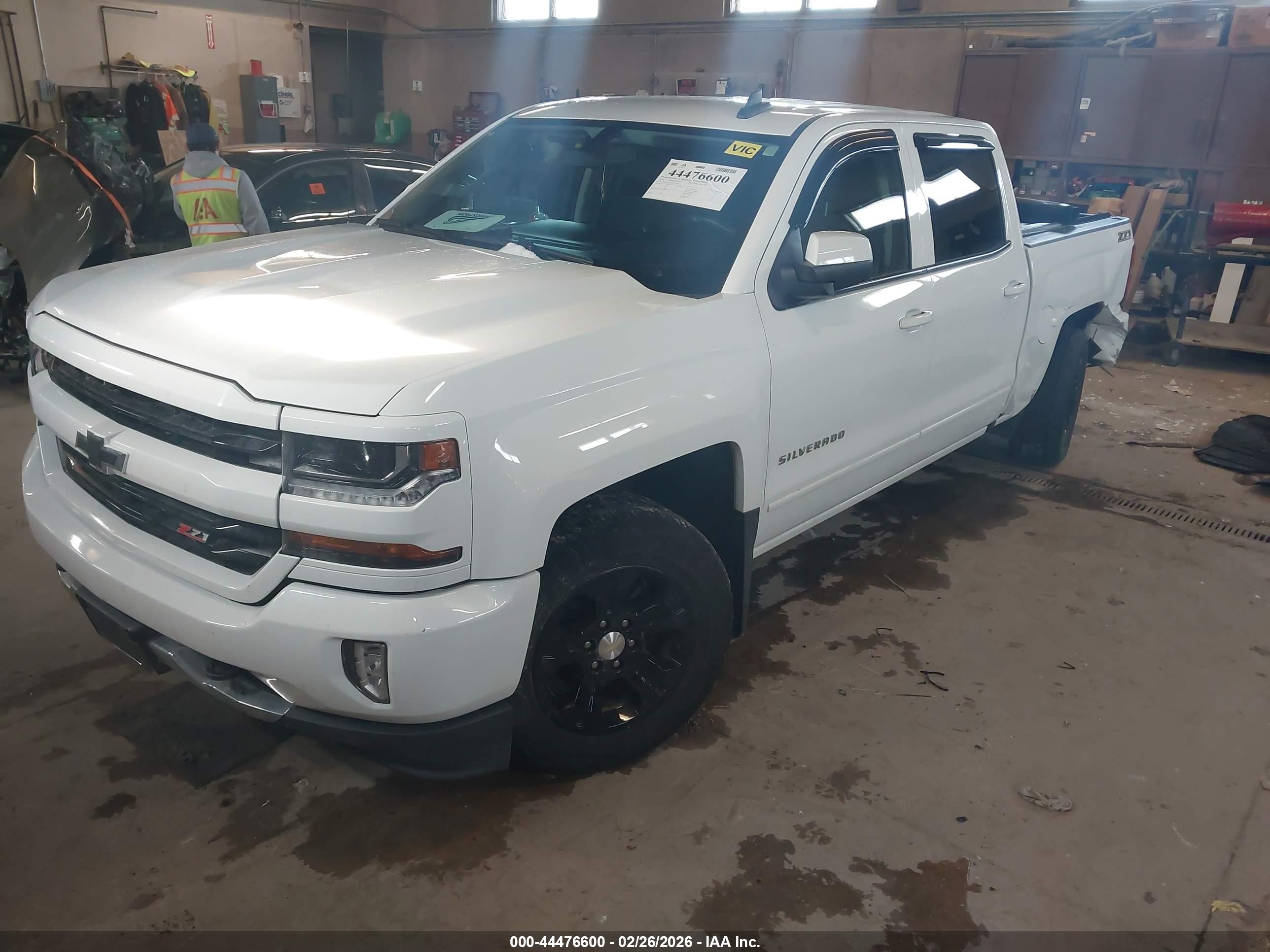 CHEVROLET SILVERADO image 2