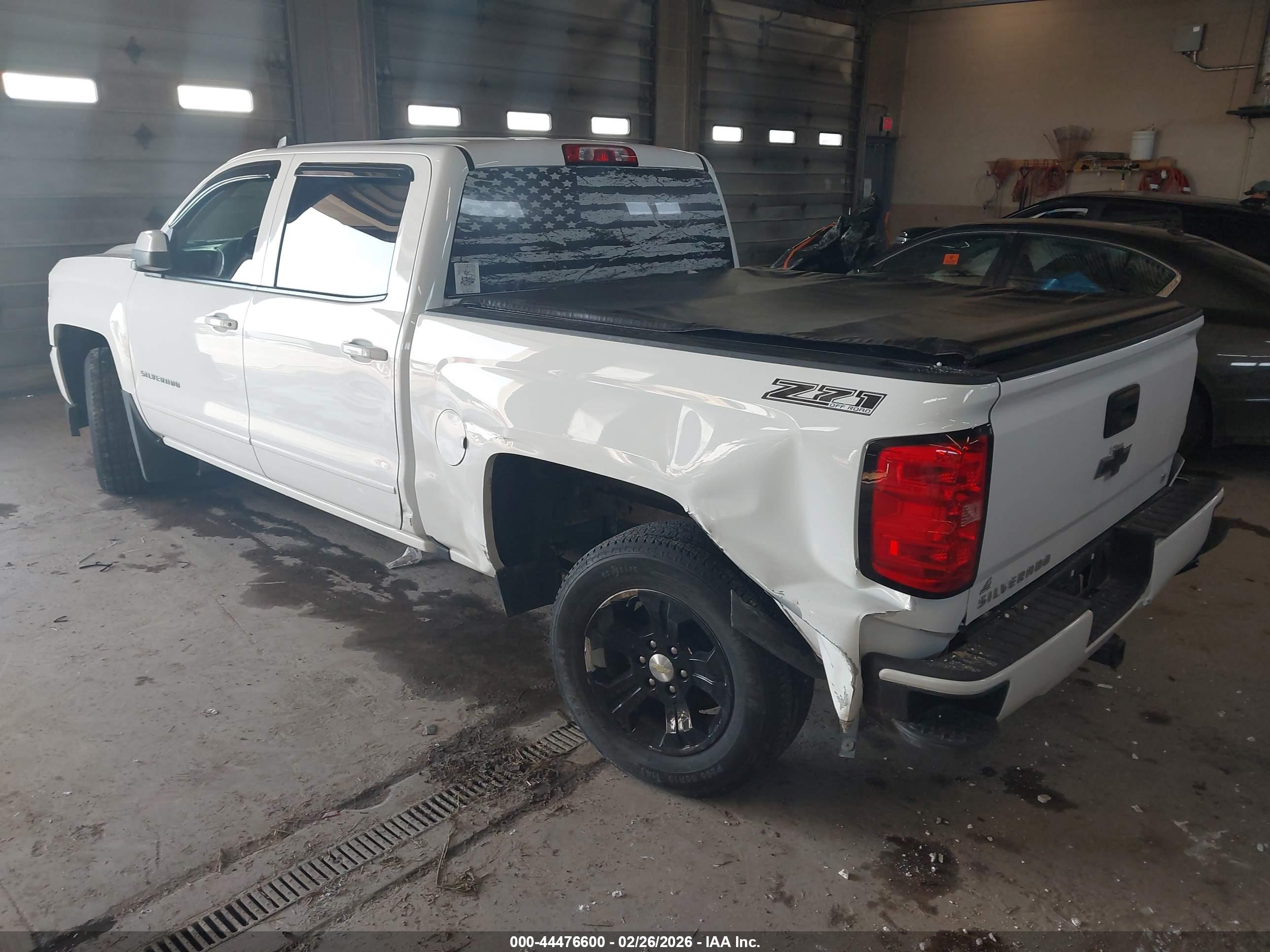 CHEVROLET SILVERADO image 3
