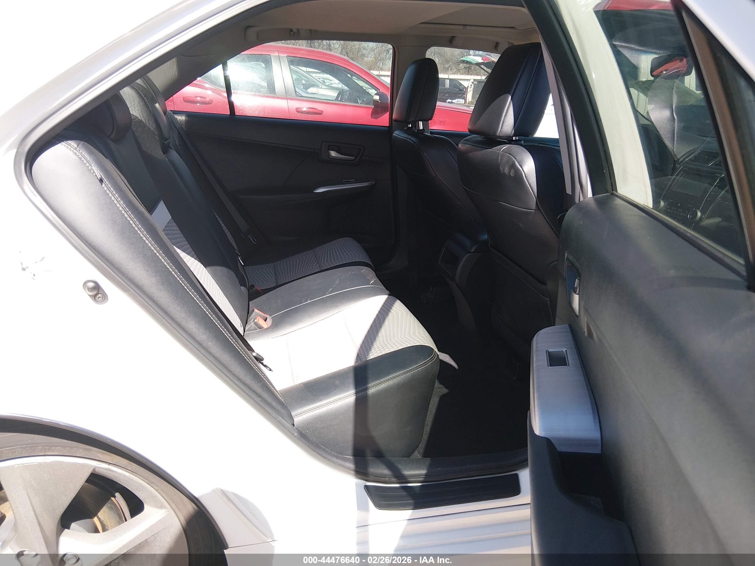 TOYOTA CAMRY image 8
