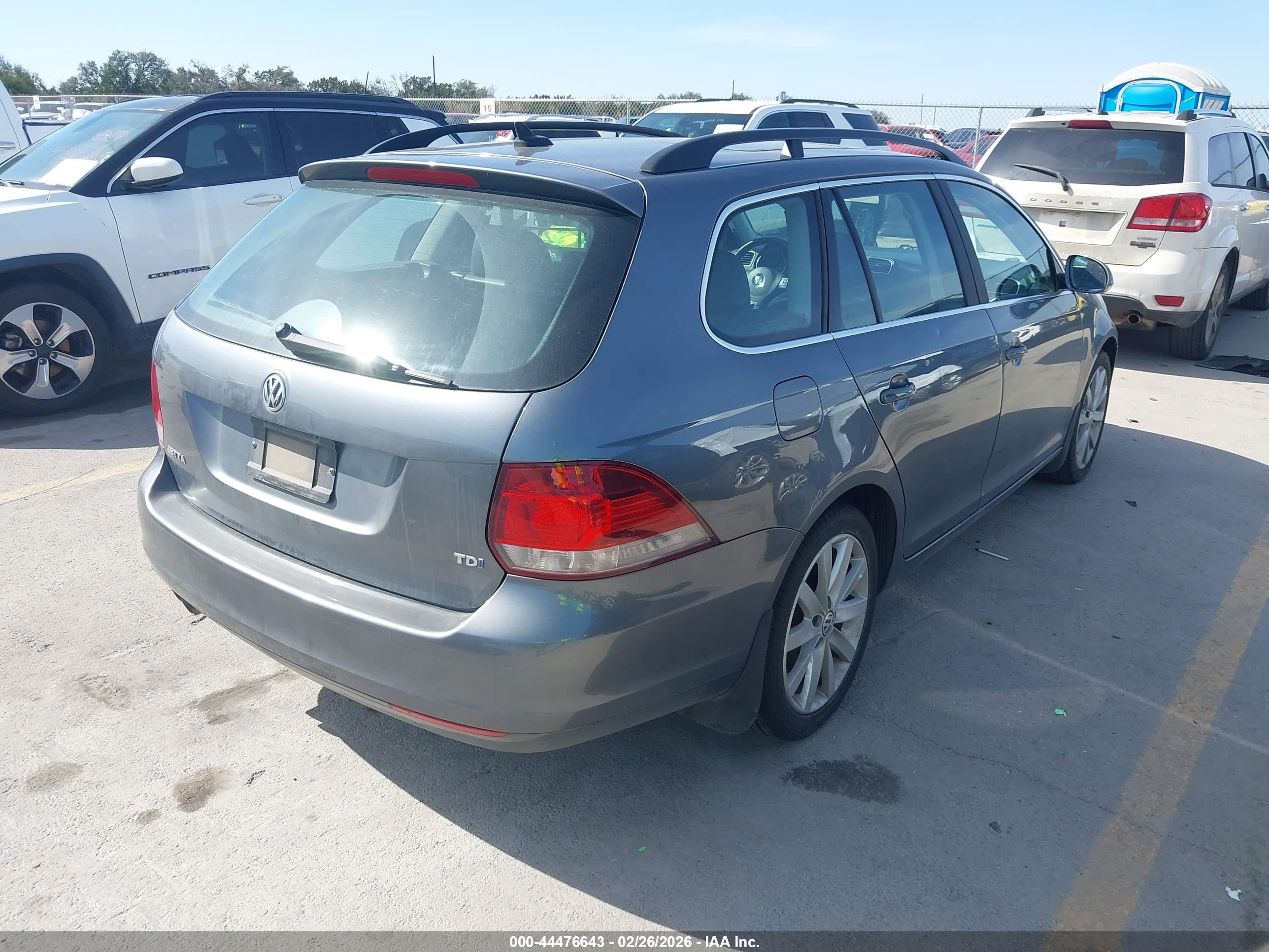 VOLKSWAGEN JETTA image 4