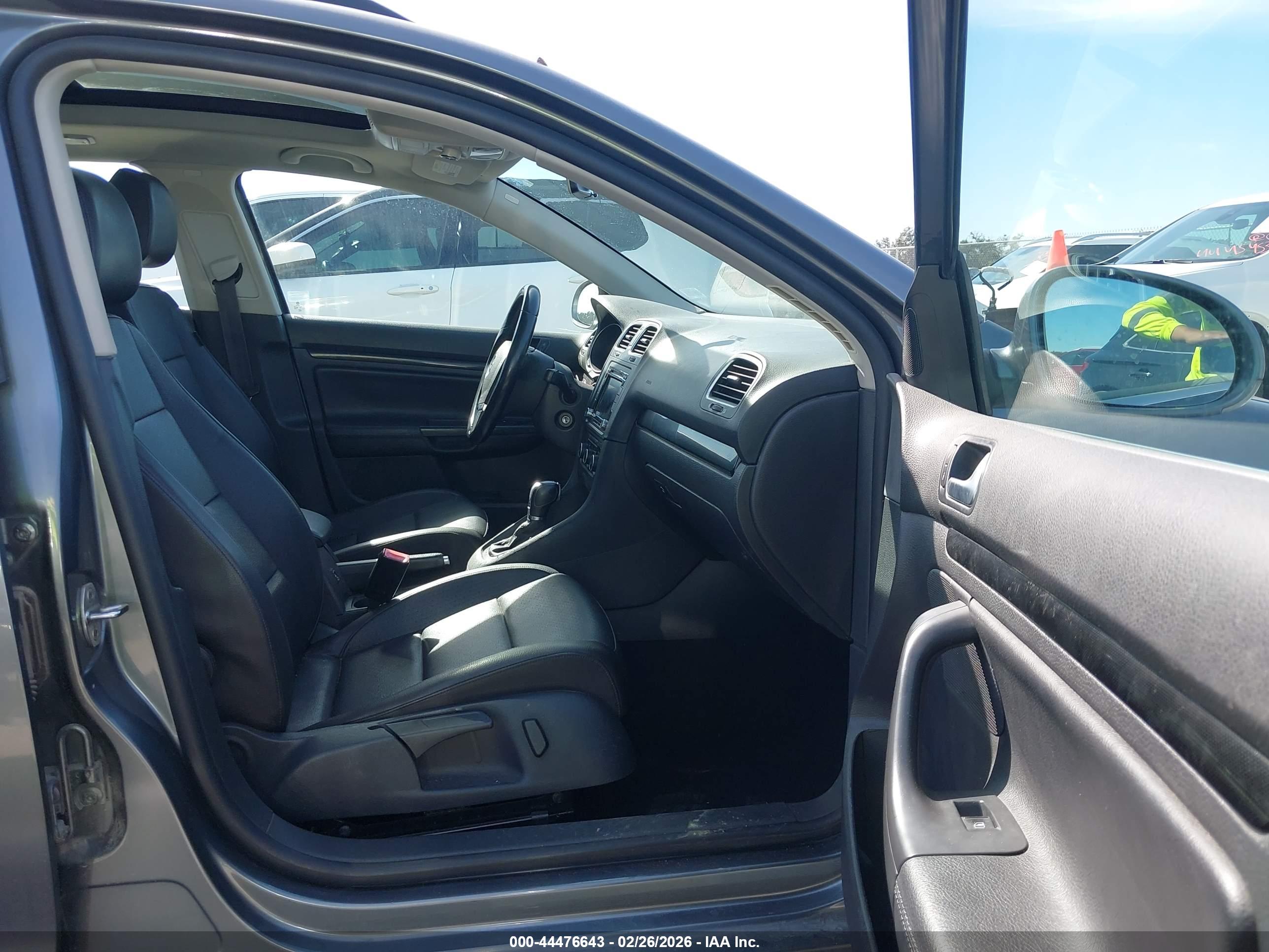 VOLKSWAGEN JETTA image 5