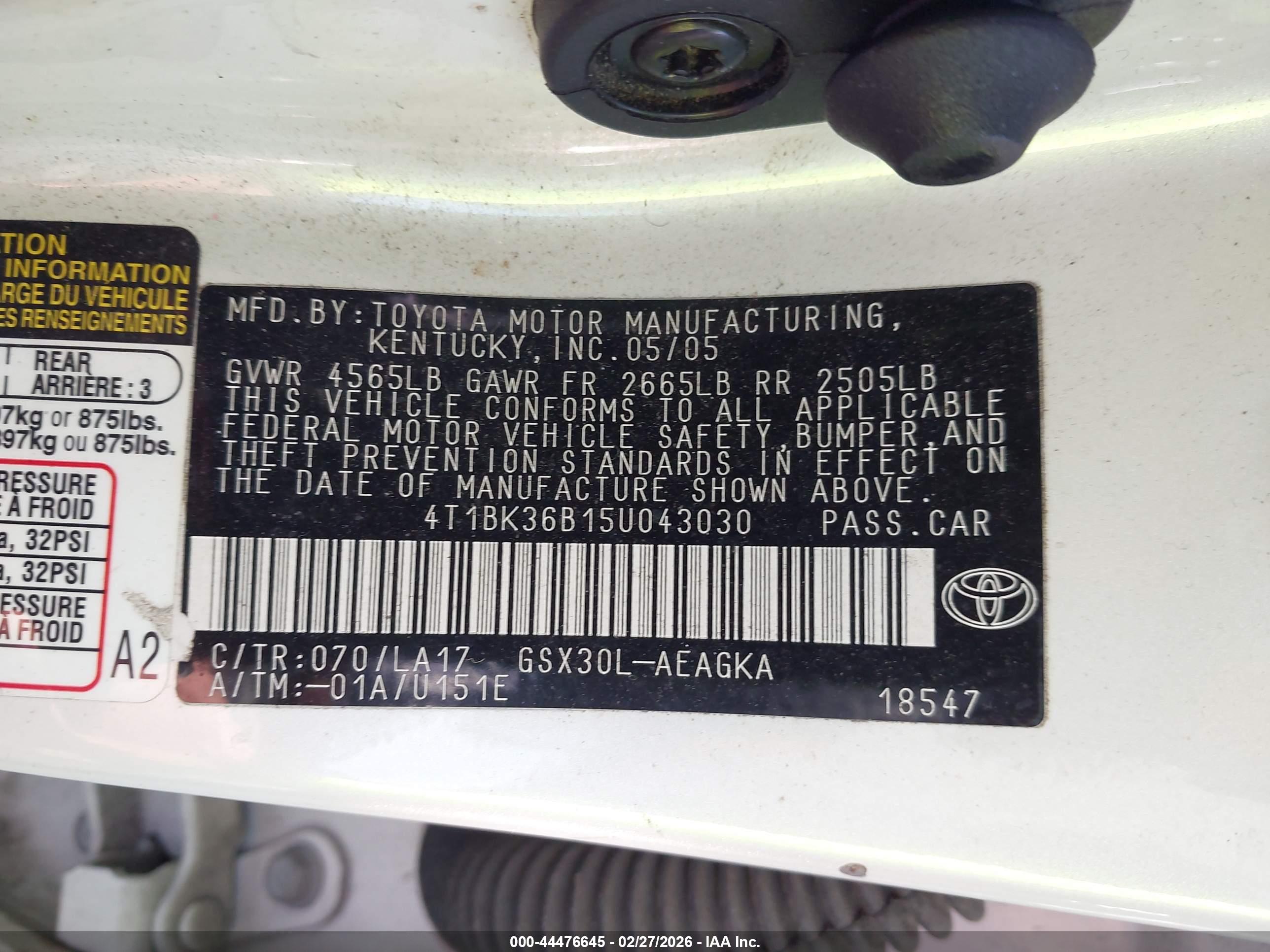 TOYOTA AVALON image 9
