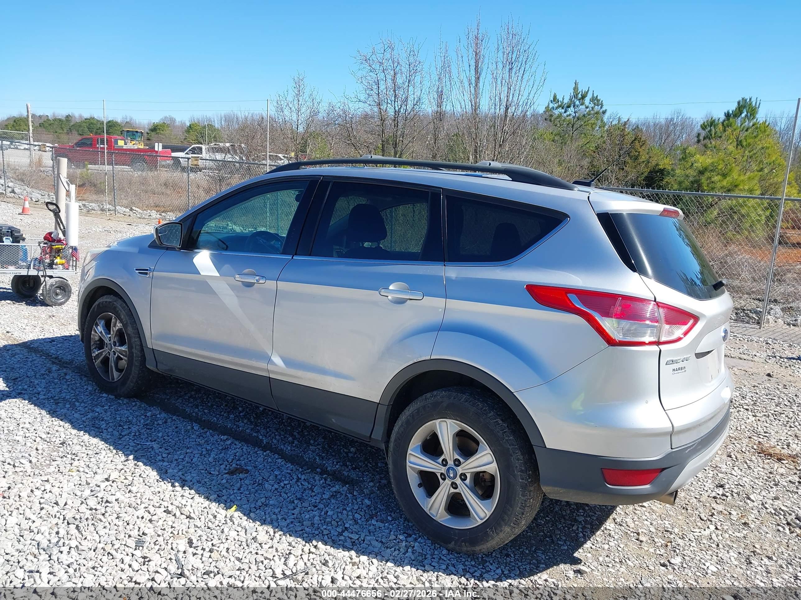FORD ESCAPE image 3