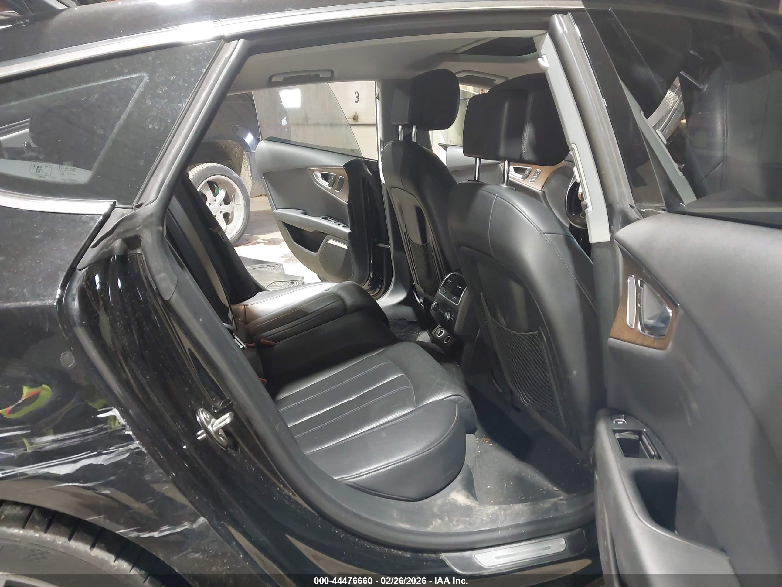 AUDI A7 image 8