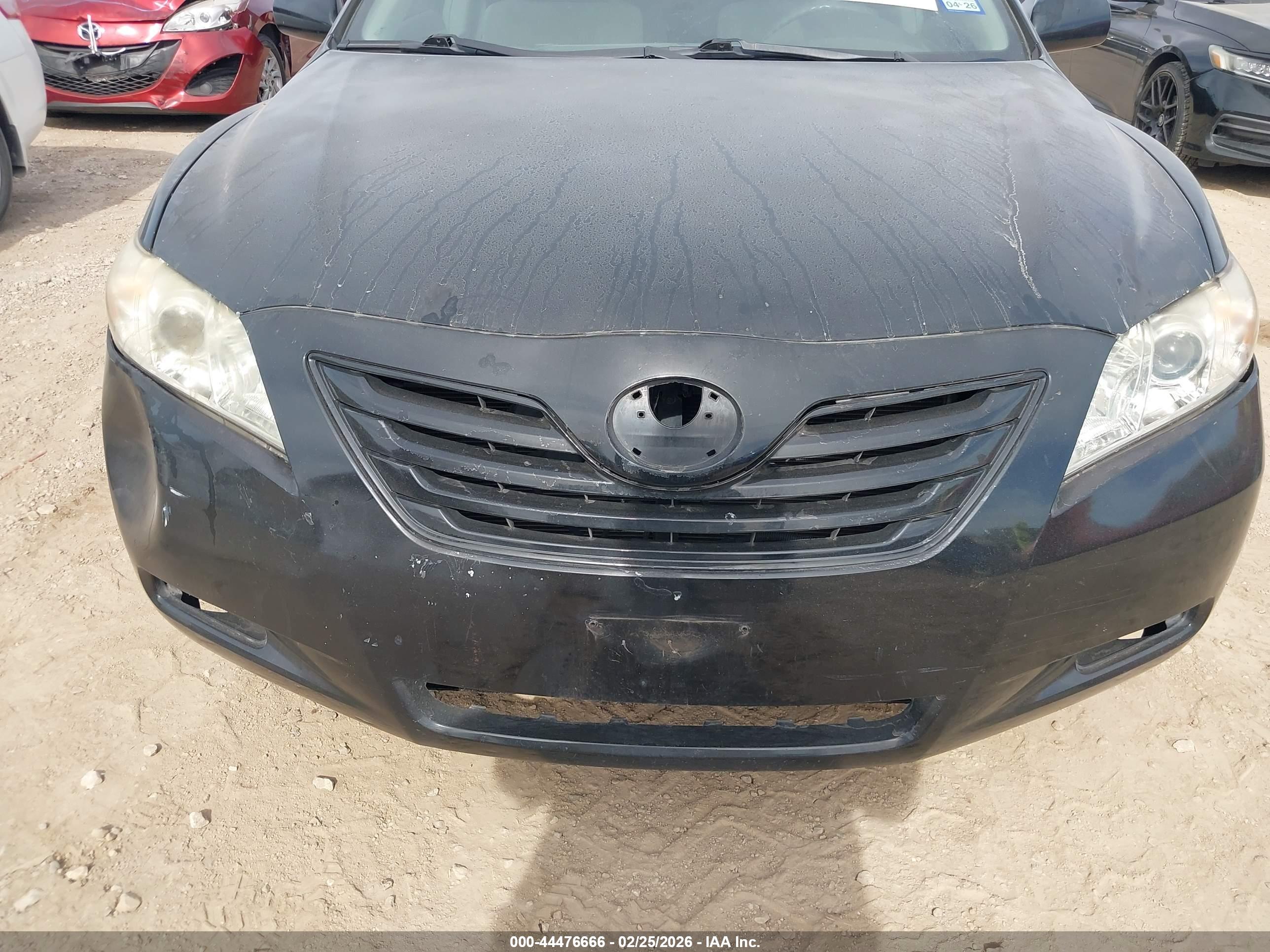 TOYOTA CAMRY image 6