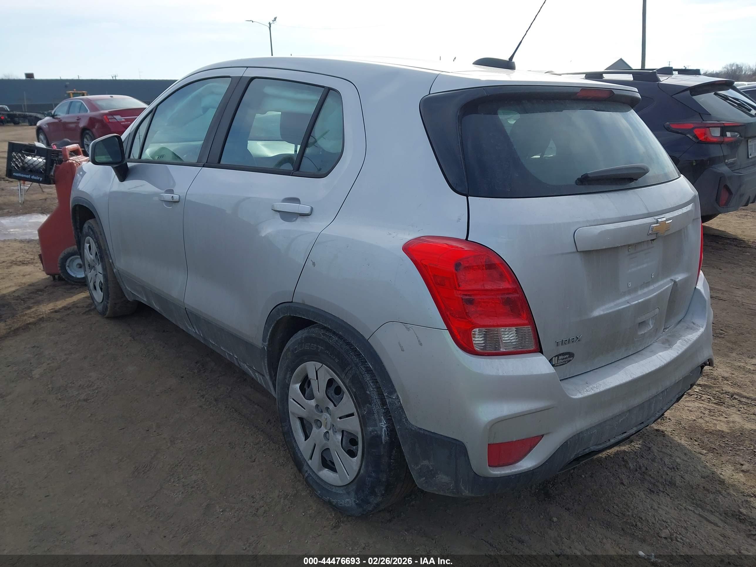 CHEVROLET TRAX image 3