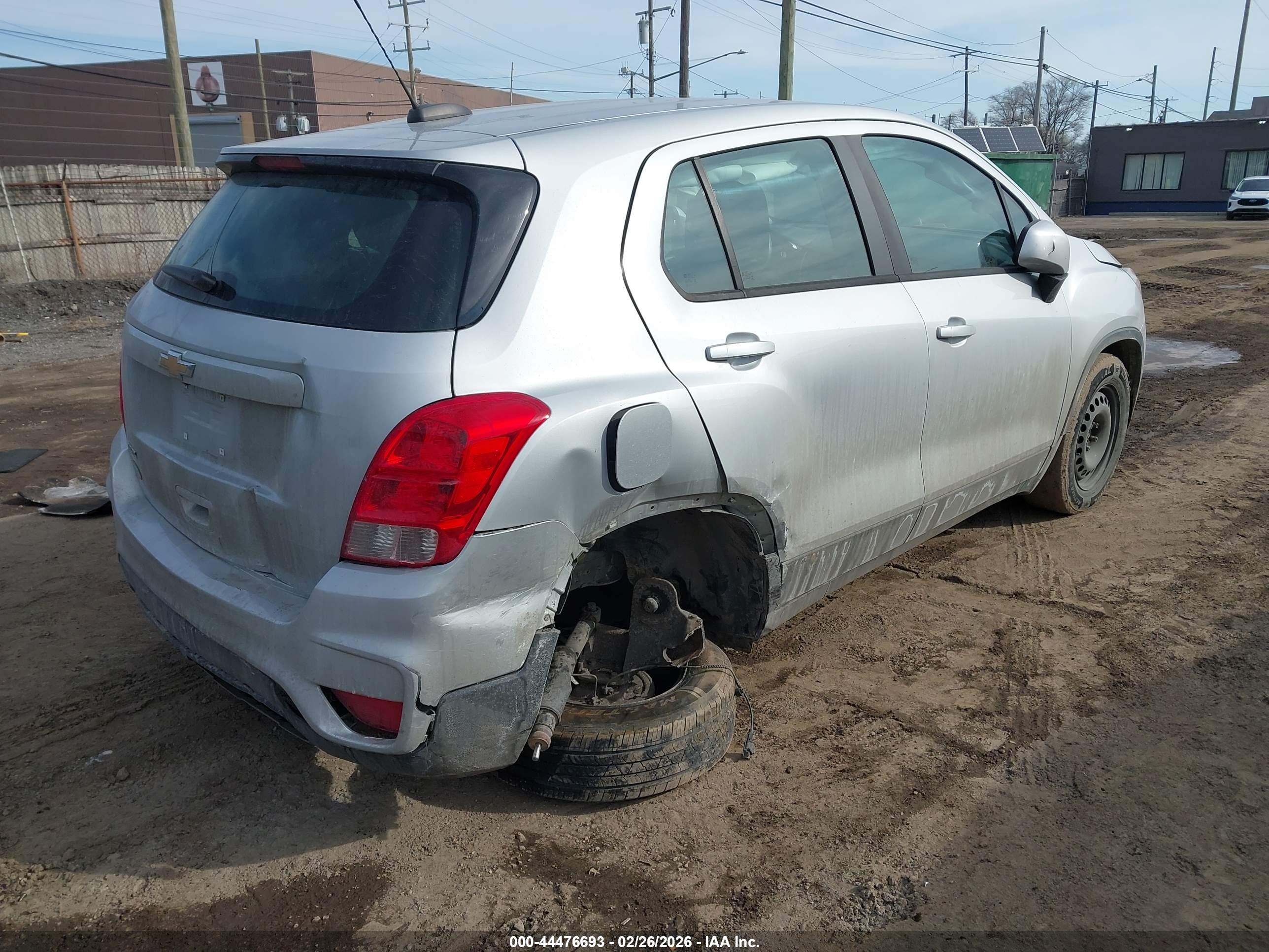 CHEVROLET TRAX image 4