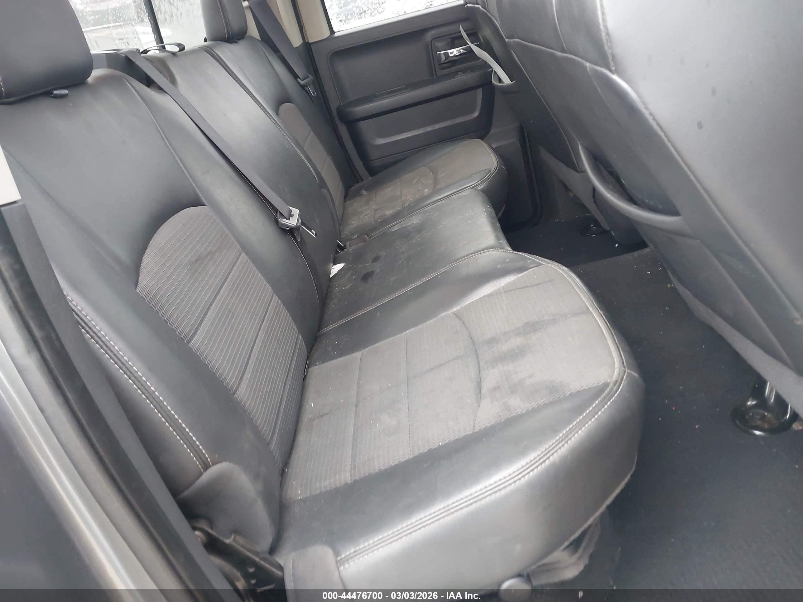 DODGE RAM image 8