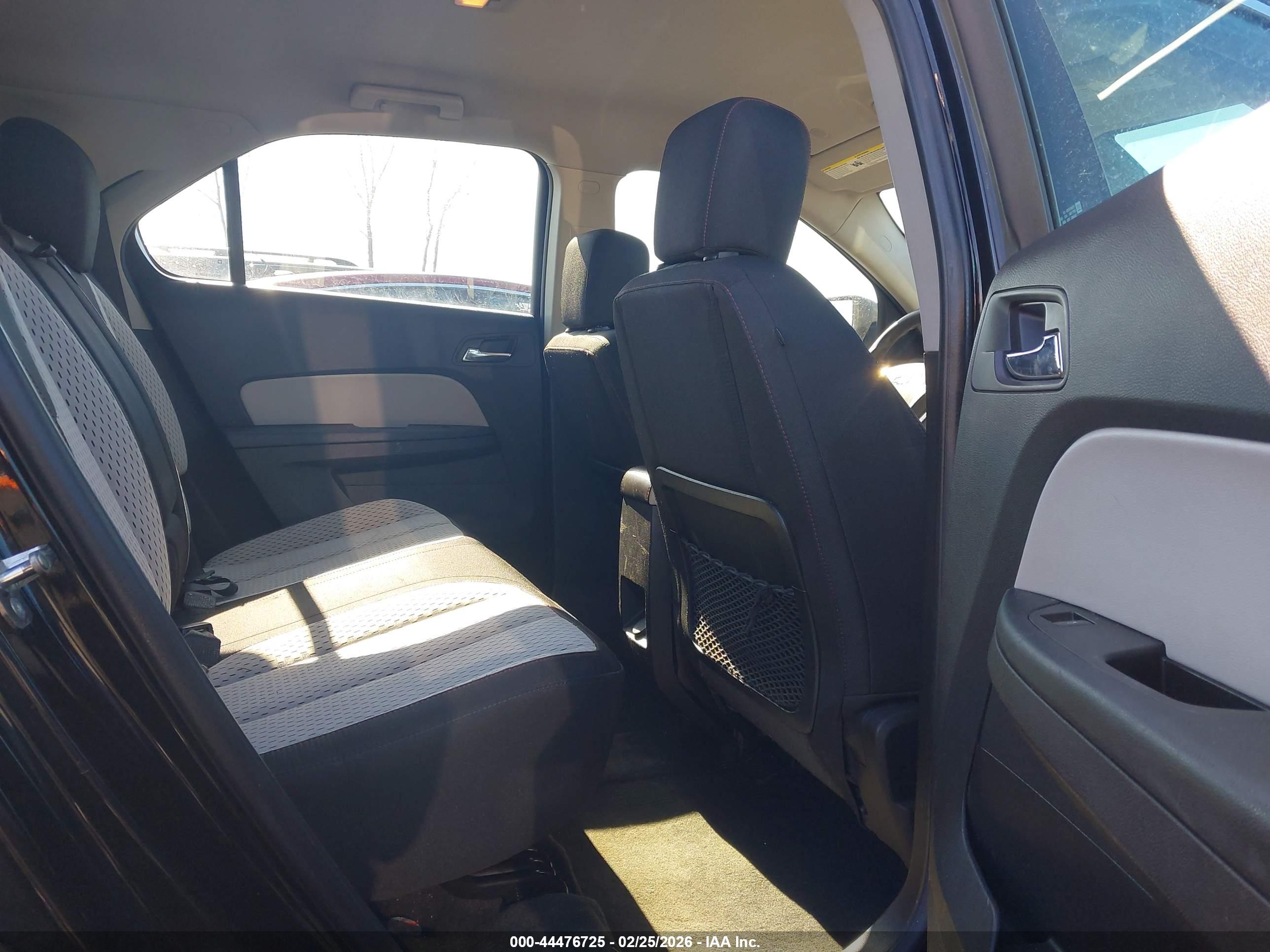 CHEVROLET EQUINOX image 8