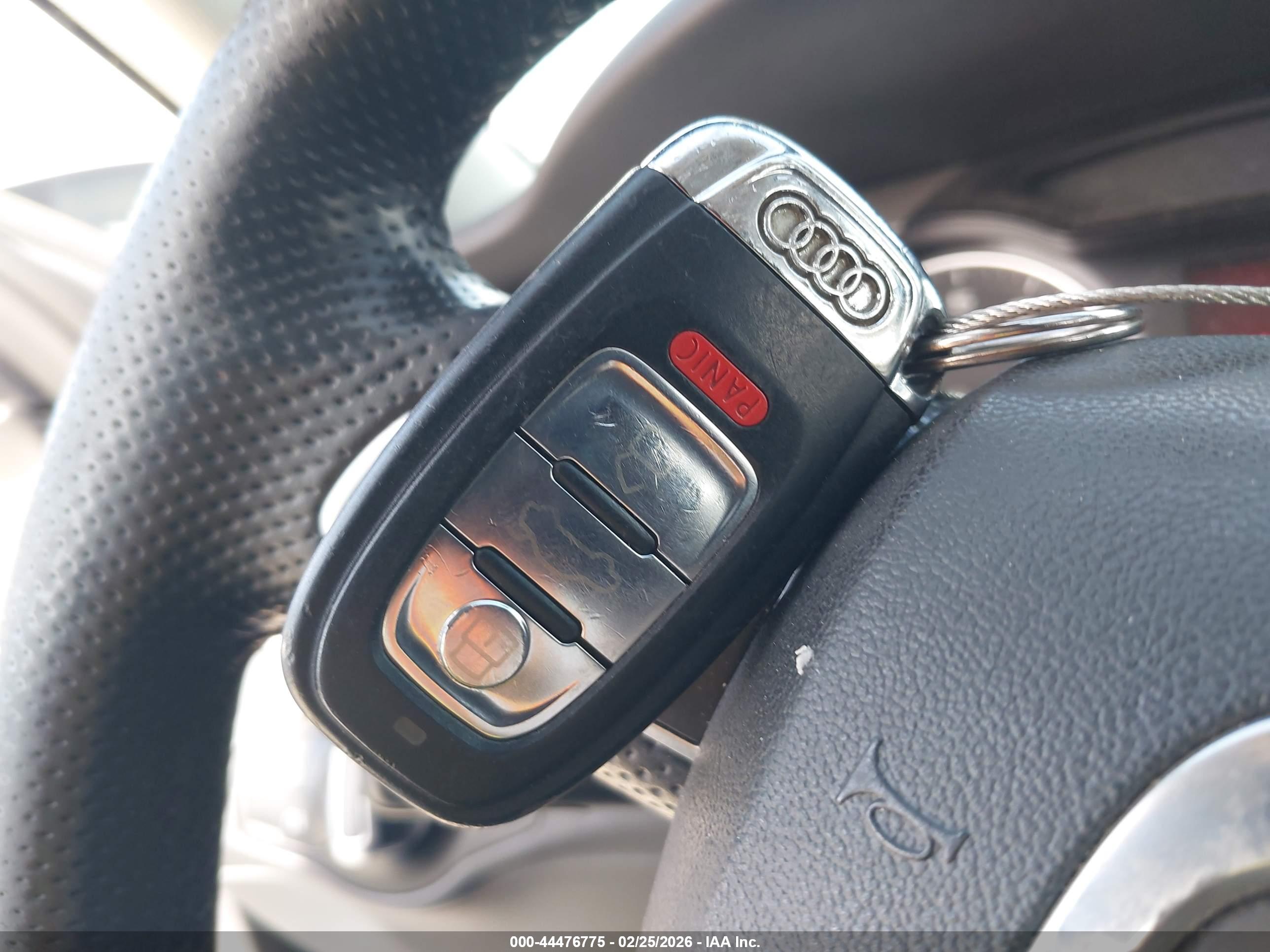 AUDI A4 image 11