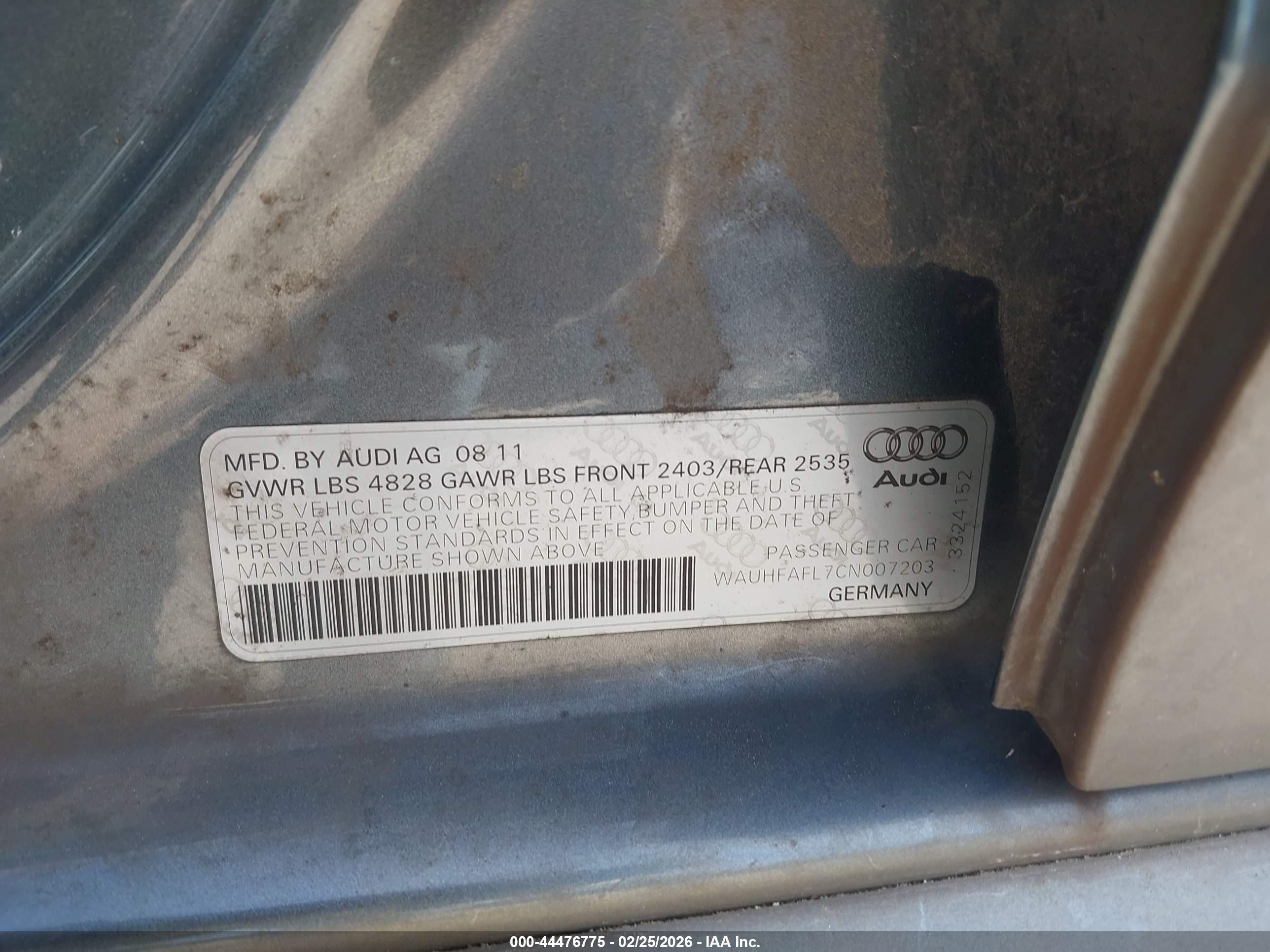 AUDI A4 image 9