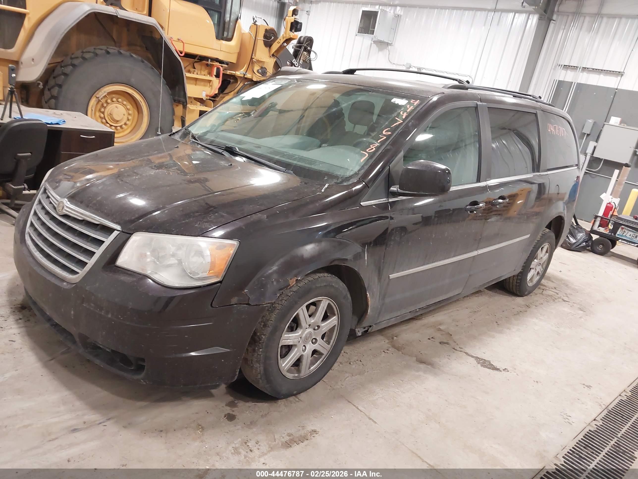 CHRYSLER TOWN image 2