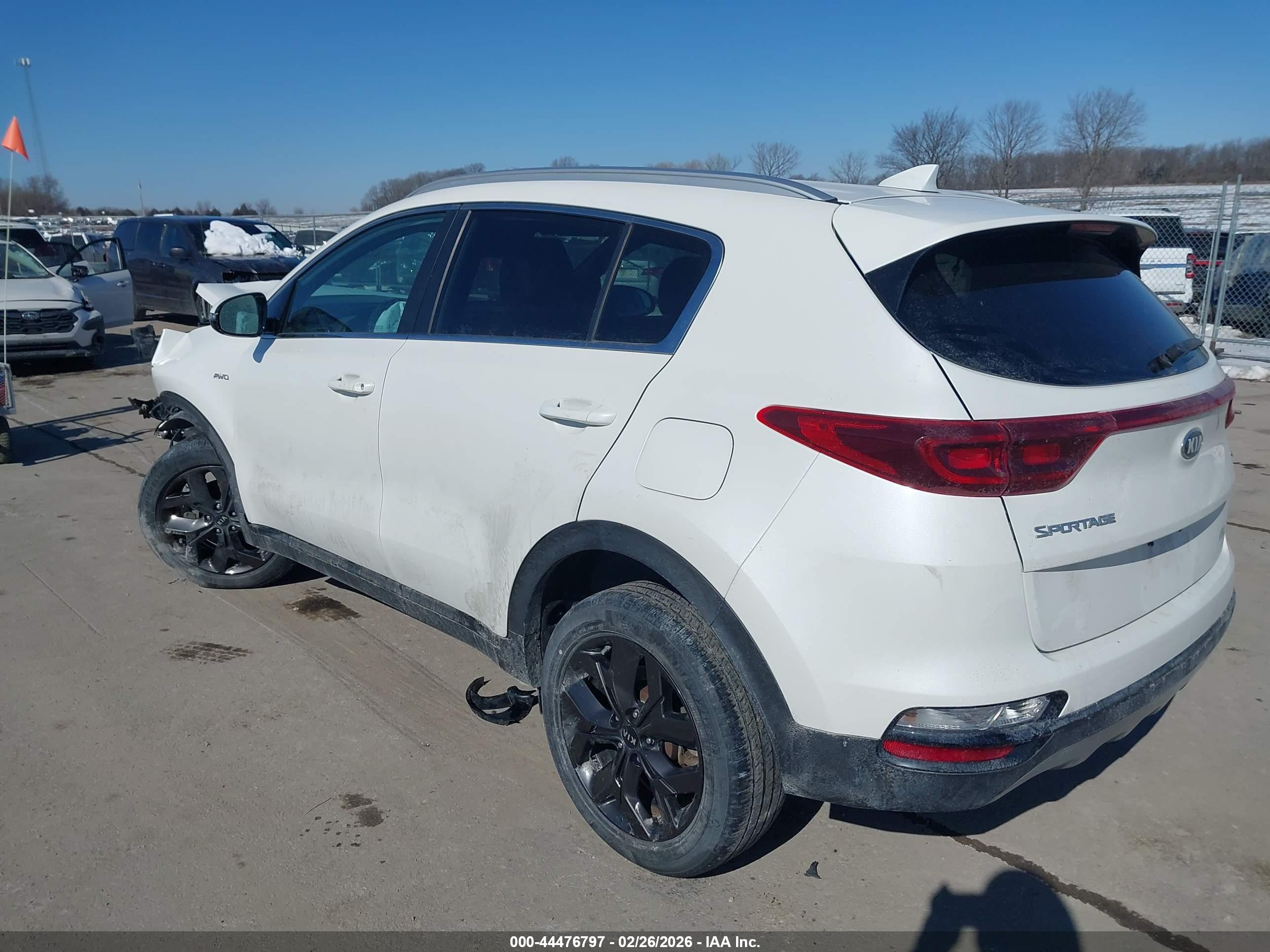 KIA SPORTAGE image 3
