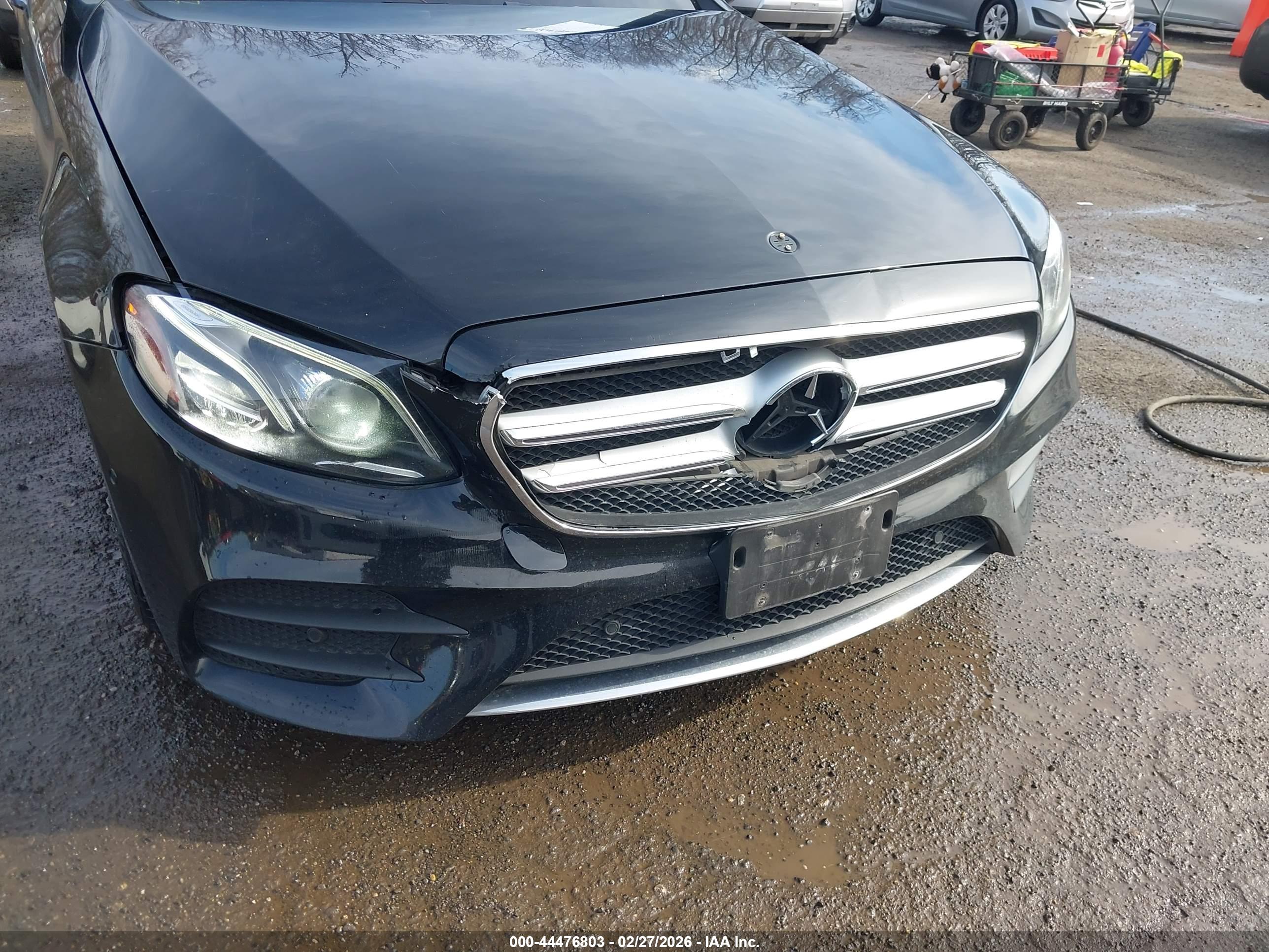 MERCEDES-BENZ E image 6