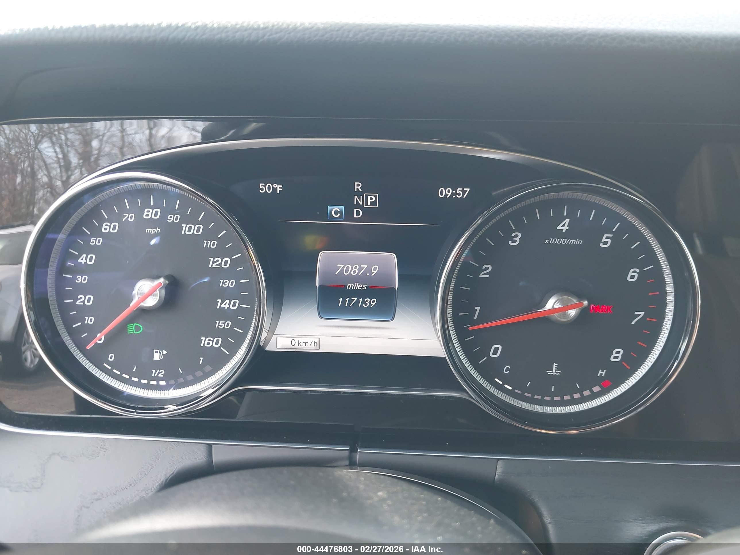 MERCEDES-BENZ E image 7